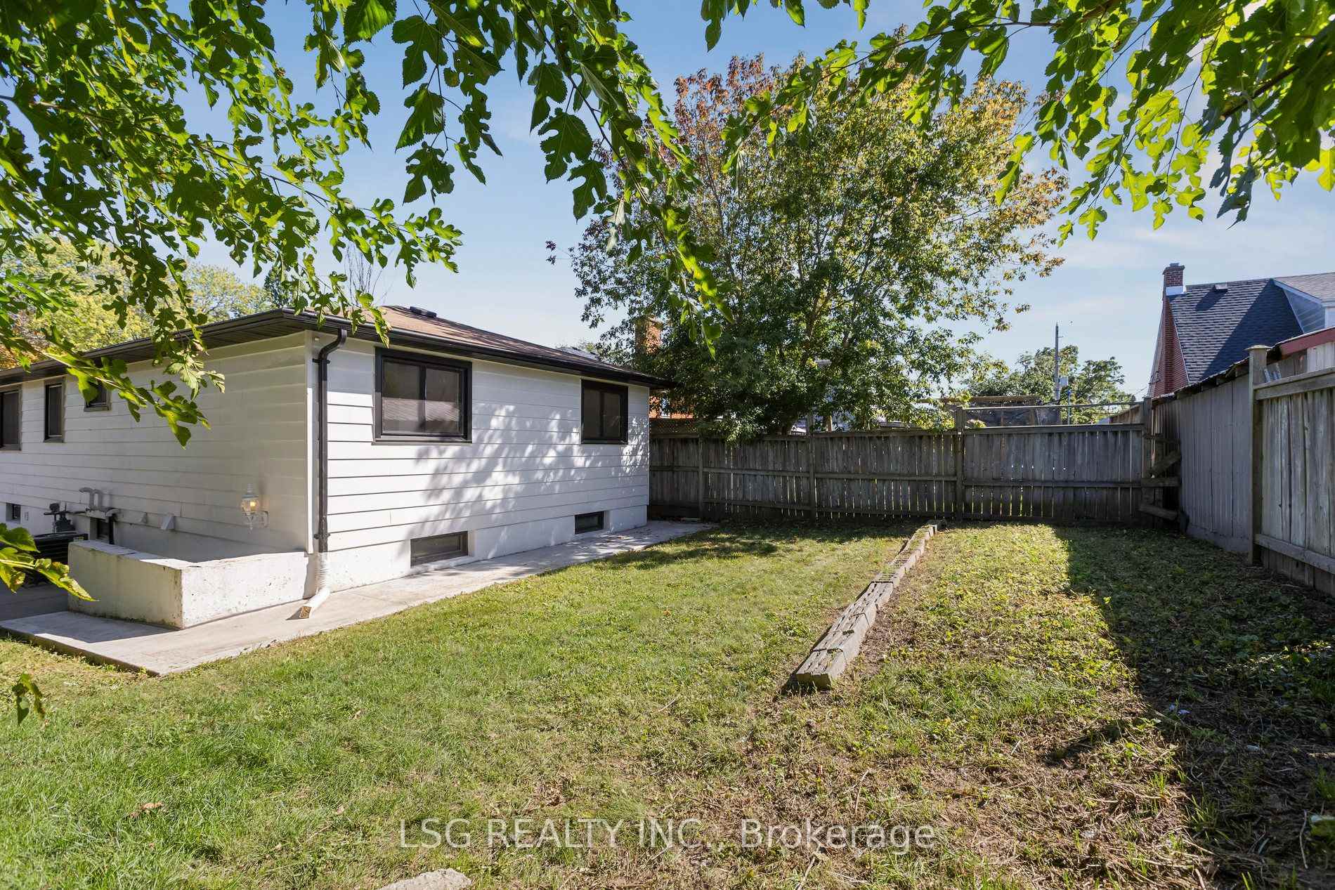Photo 22 of Unit Basement, 335 Belmont Avenue W, Kitchener, Cherry Hill — HOMEH