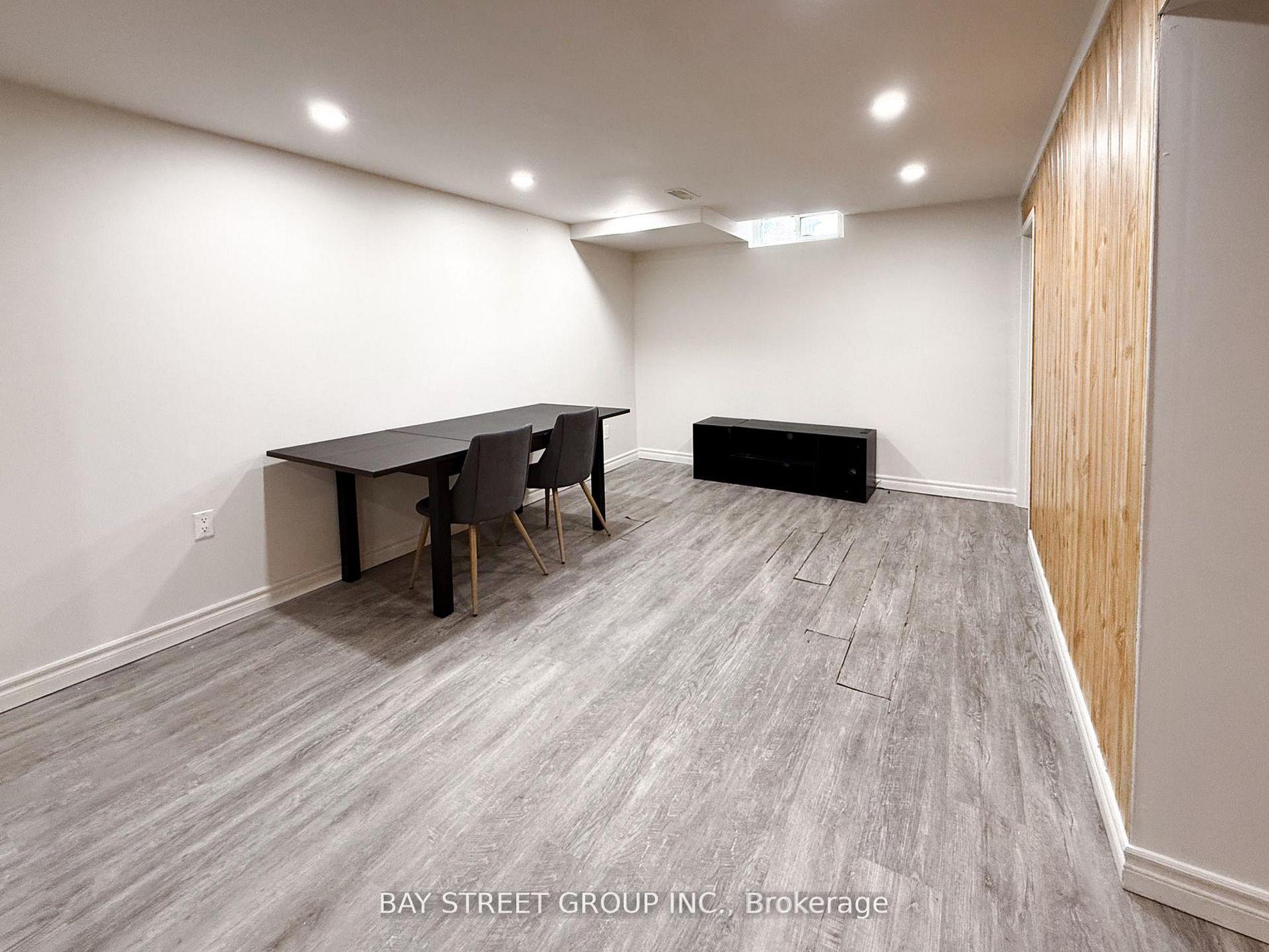 Photo 4 of 82 Radwell Cres, Scarborough, Milliken — HOMEH