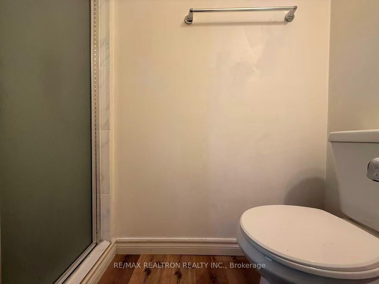 Photo 12 of Unit Upper, 2 Plum Brook Crescent, Scarborough, Agincourt South-Malvern West — HOMEH
