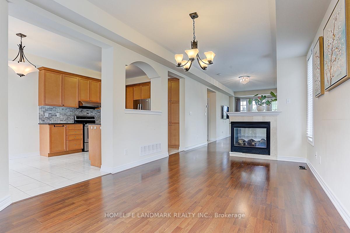 Photo 4 of 10 Paper Birch Drive, Markham, Cornell — HOMEH
