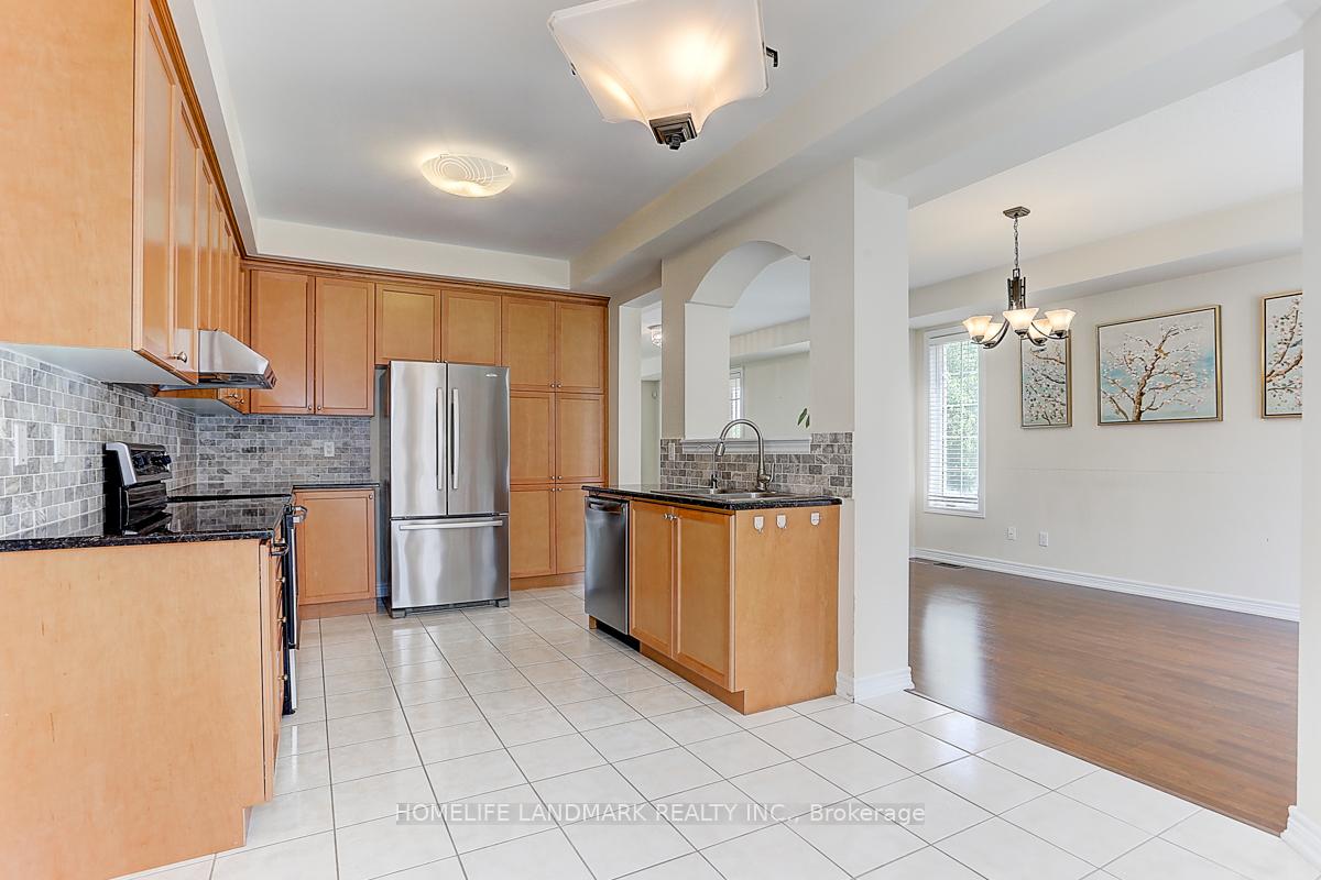 Photo 12 of 10 Paper Birch Drive, Markham, Cornell — HOMEH