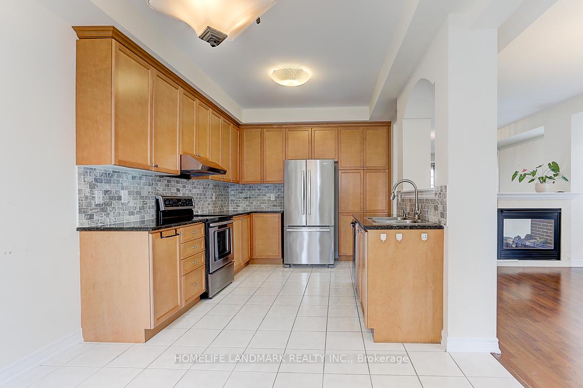 Photo 13 of 10 Paper Birch Drive, Markham, Cornell — HOMEH
