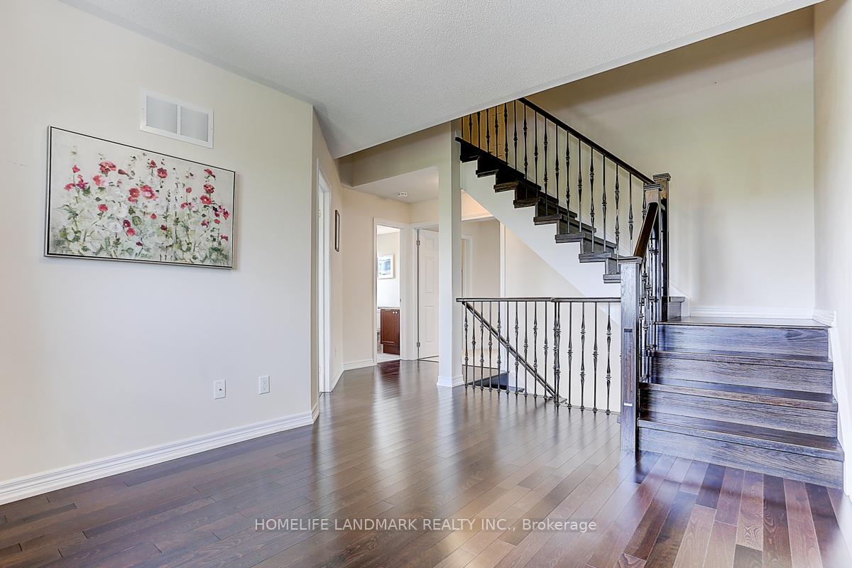 Photo 17 of 10 Paper Birch Drive, Markham, Cornell — HOMEH