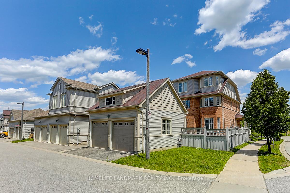 Photo 28 of 10 Paper Birch Drive, Markham, Cornell — HOMEH