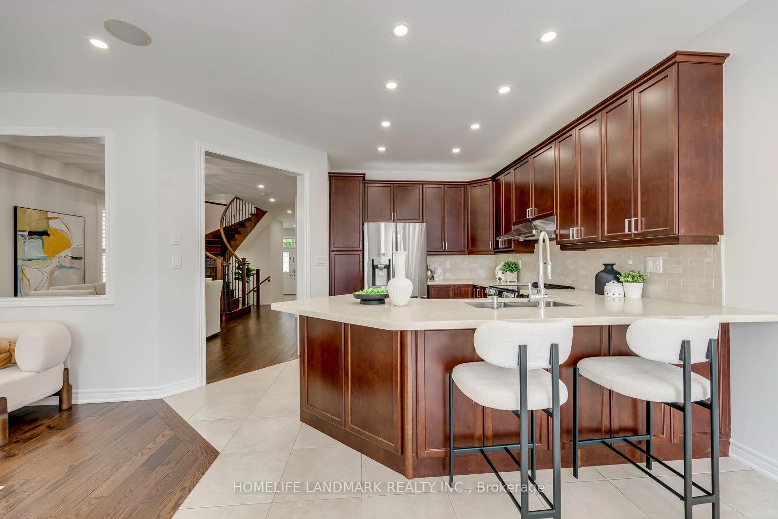Photo 17 of 2462 Pine Glen Road, Oakville, Westmount — HOMEH