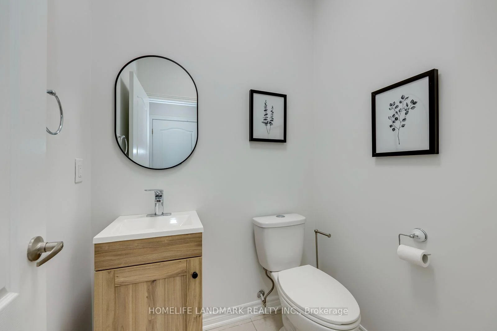 Photo 24 of 2462 Pine Glen Road, Oakville, Westmount — HOMEH