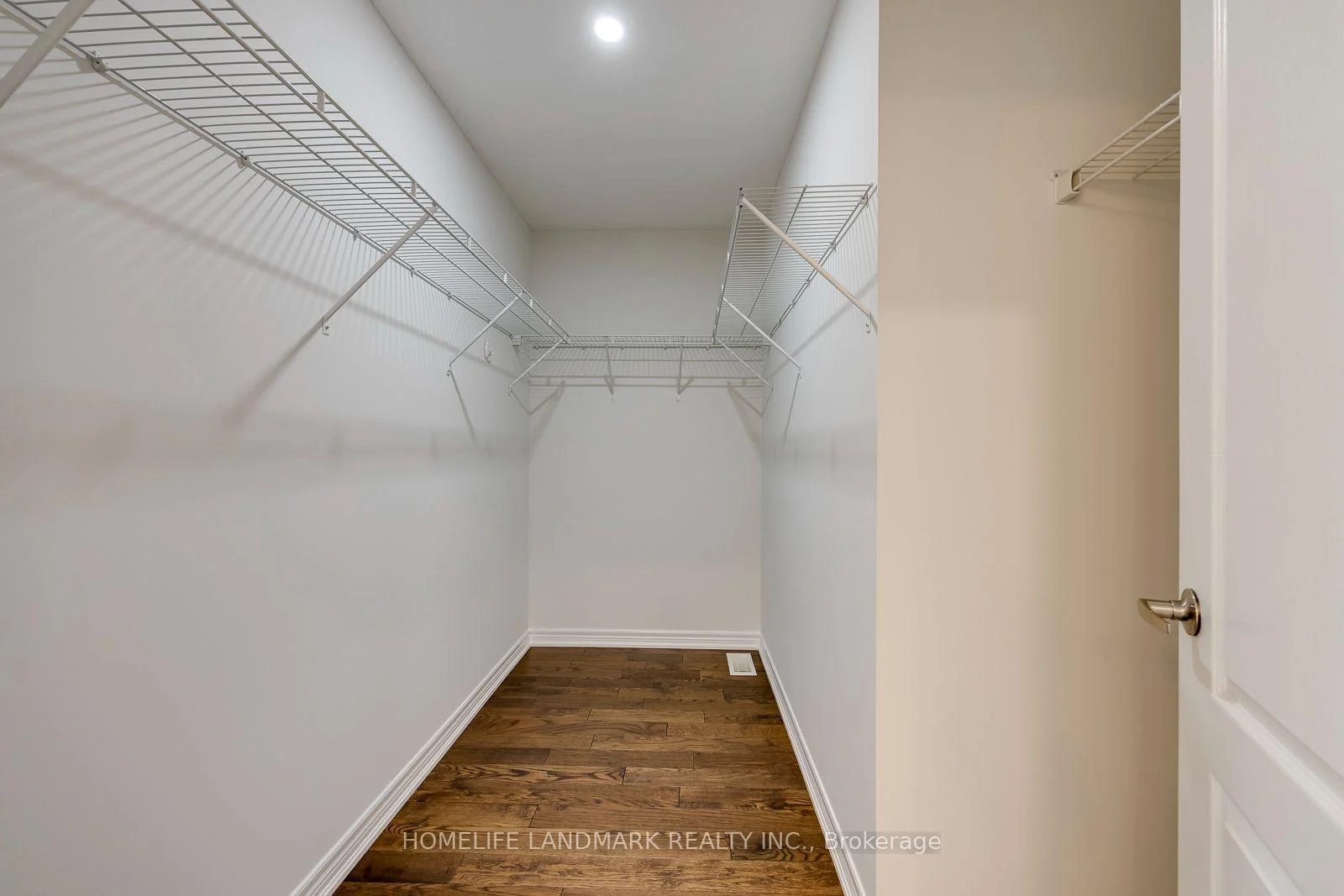 Photo 32 of 2462 Pine Glen Road, Oakville, Westmount — HOMEH
