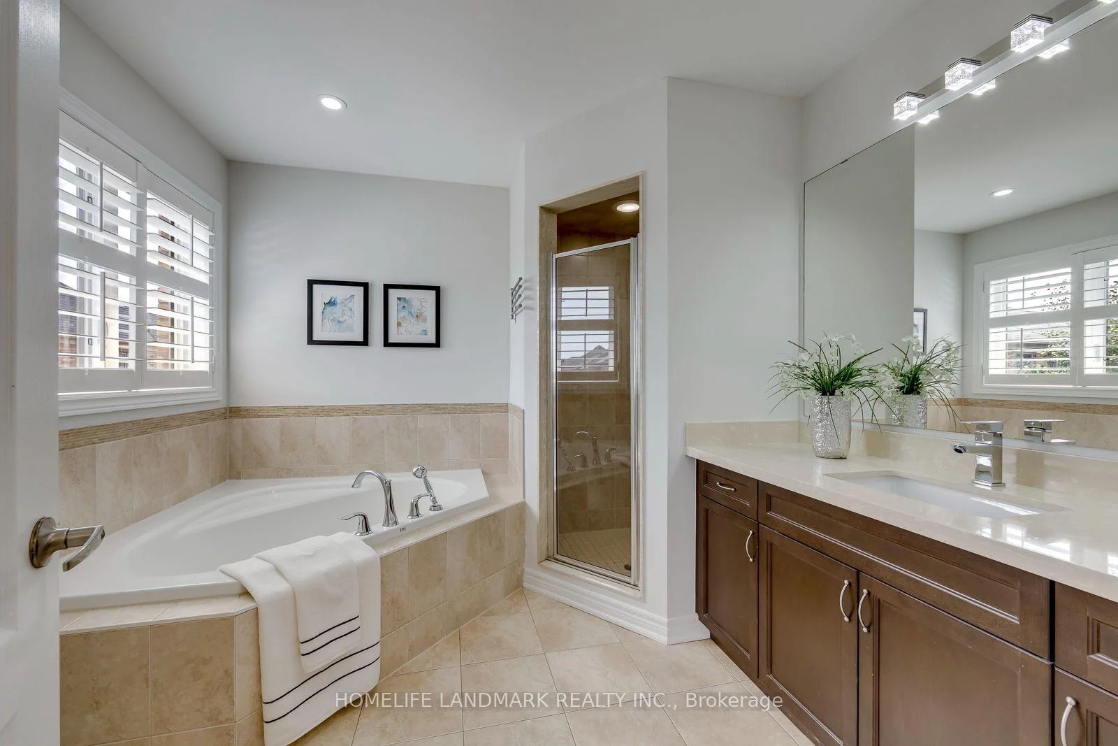 Photo 34 of 2462 Pine Glen Road, Oakville, Westmount — HOMEH