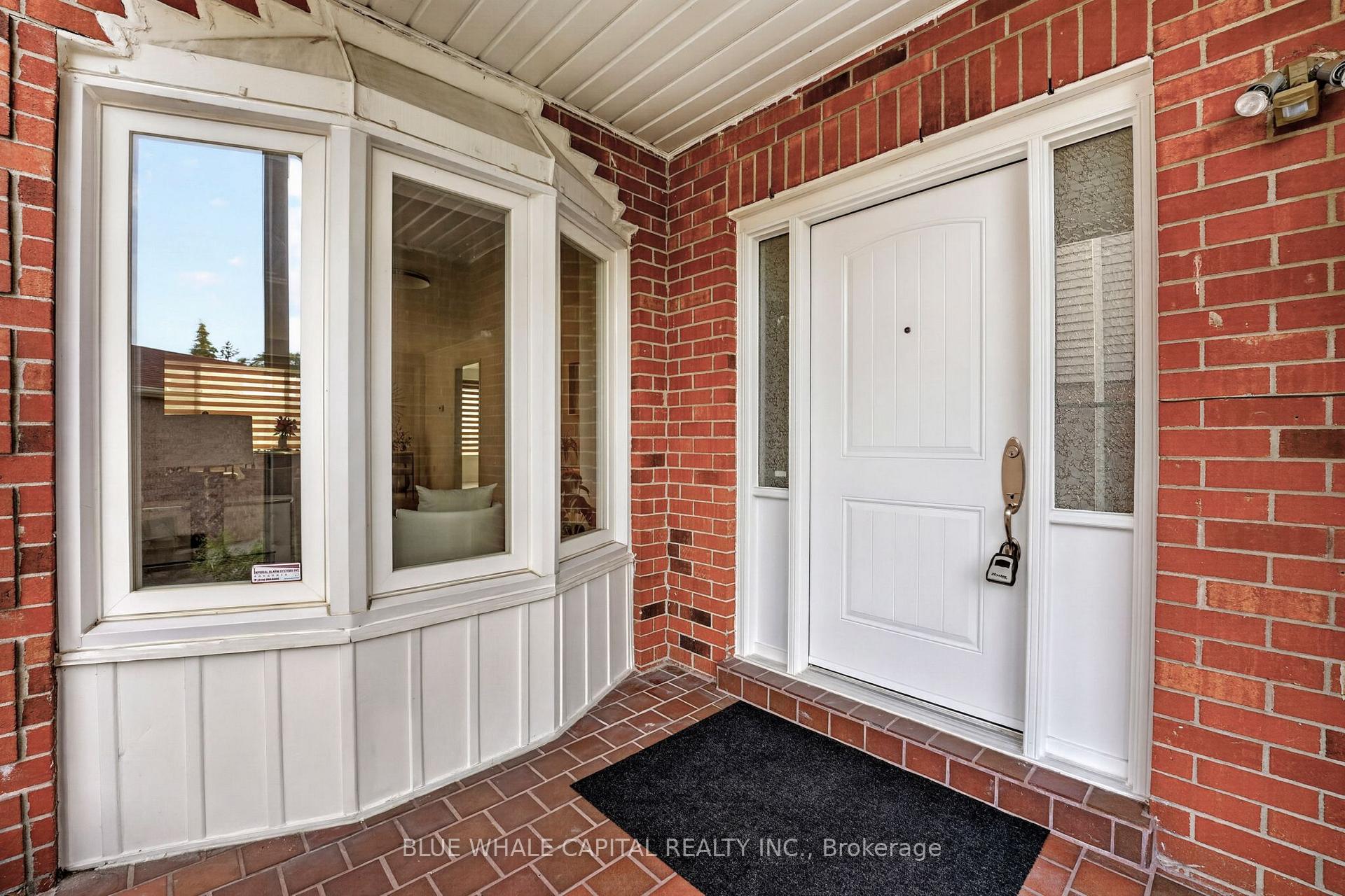 Photo 4 of 61 Holmbush Crescent, Scarborough, Steeles — HOMEH