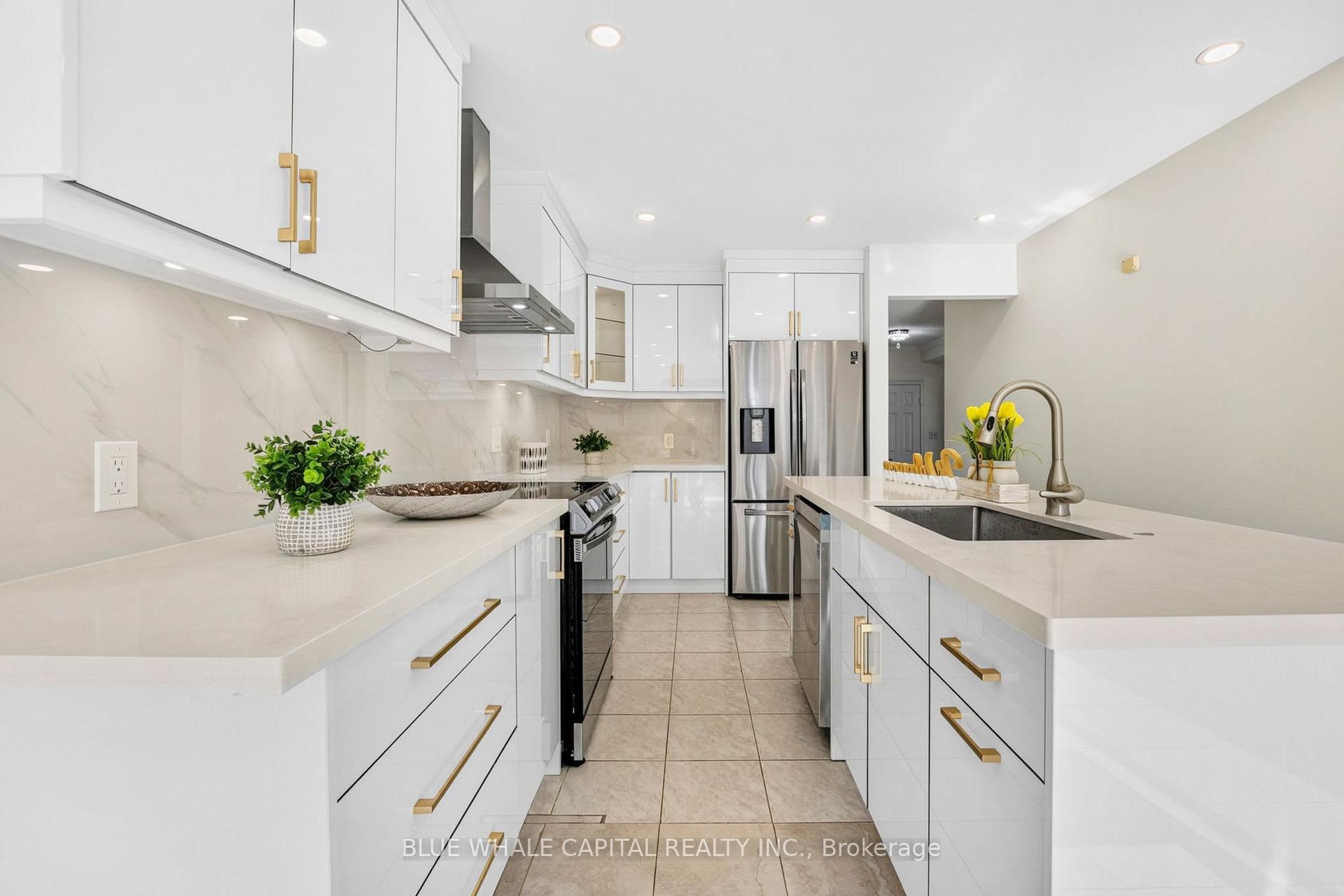 Photo 16 of 61 Holmbush Crescent, Scarborough, Steeles — HOMEH