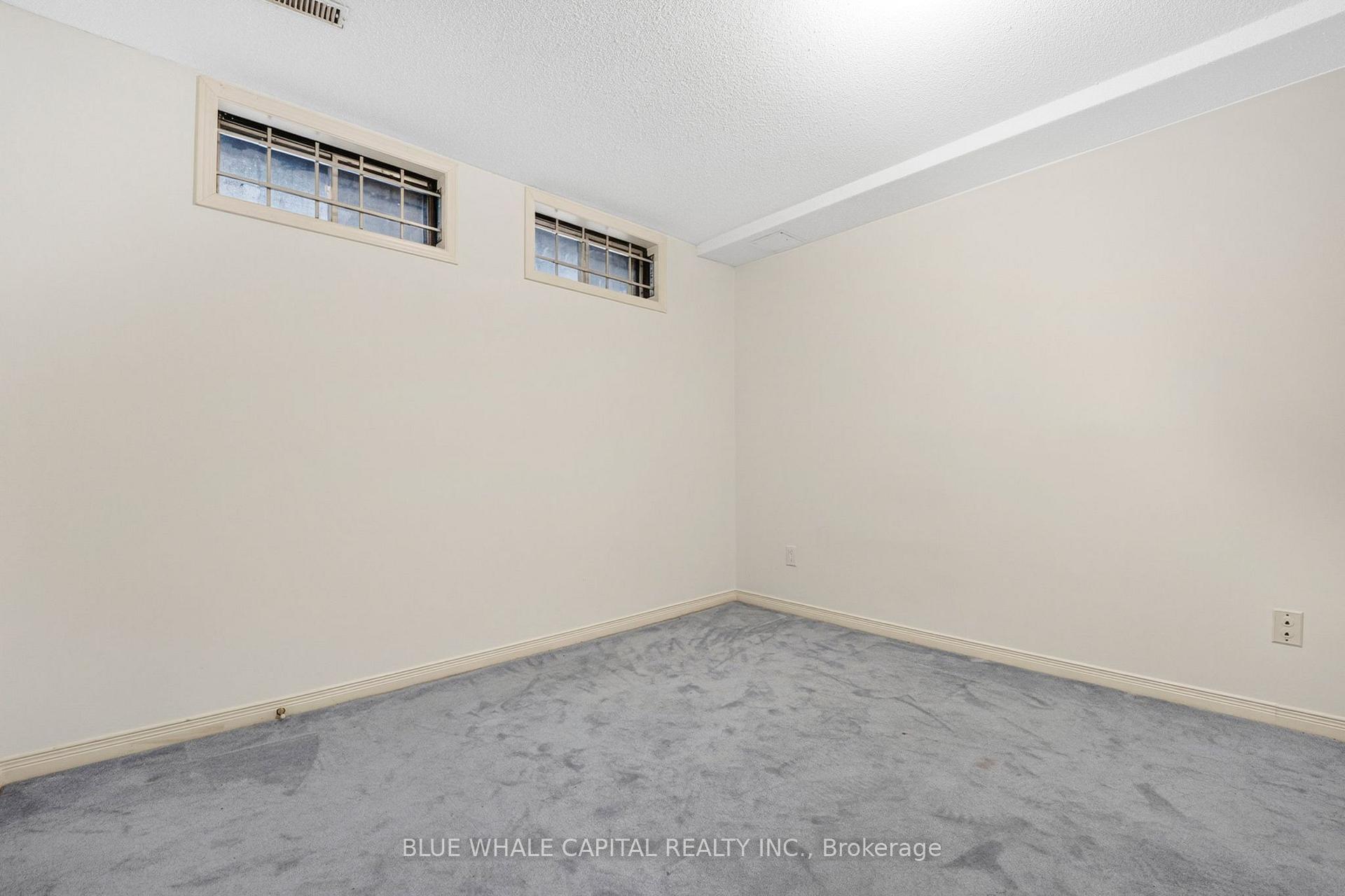 Photo 40 of 61 Holmbush Crescent, Scarborough, Steeles — HOMEH