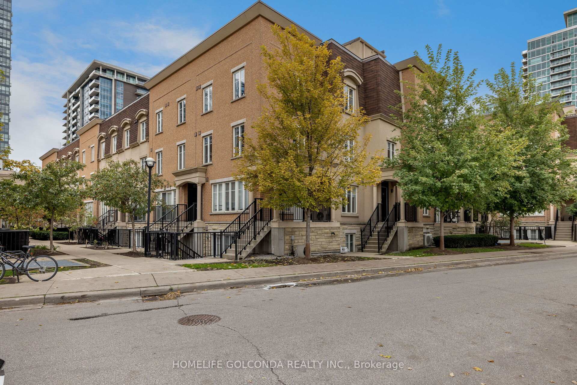 Photo 15 of Unit 301, 30 Western Battery Road, Toronto, Niagara — HOMEH