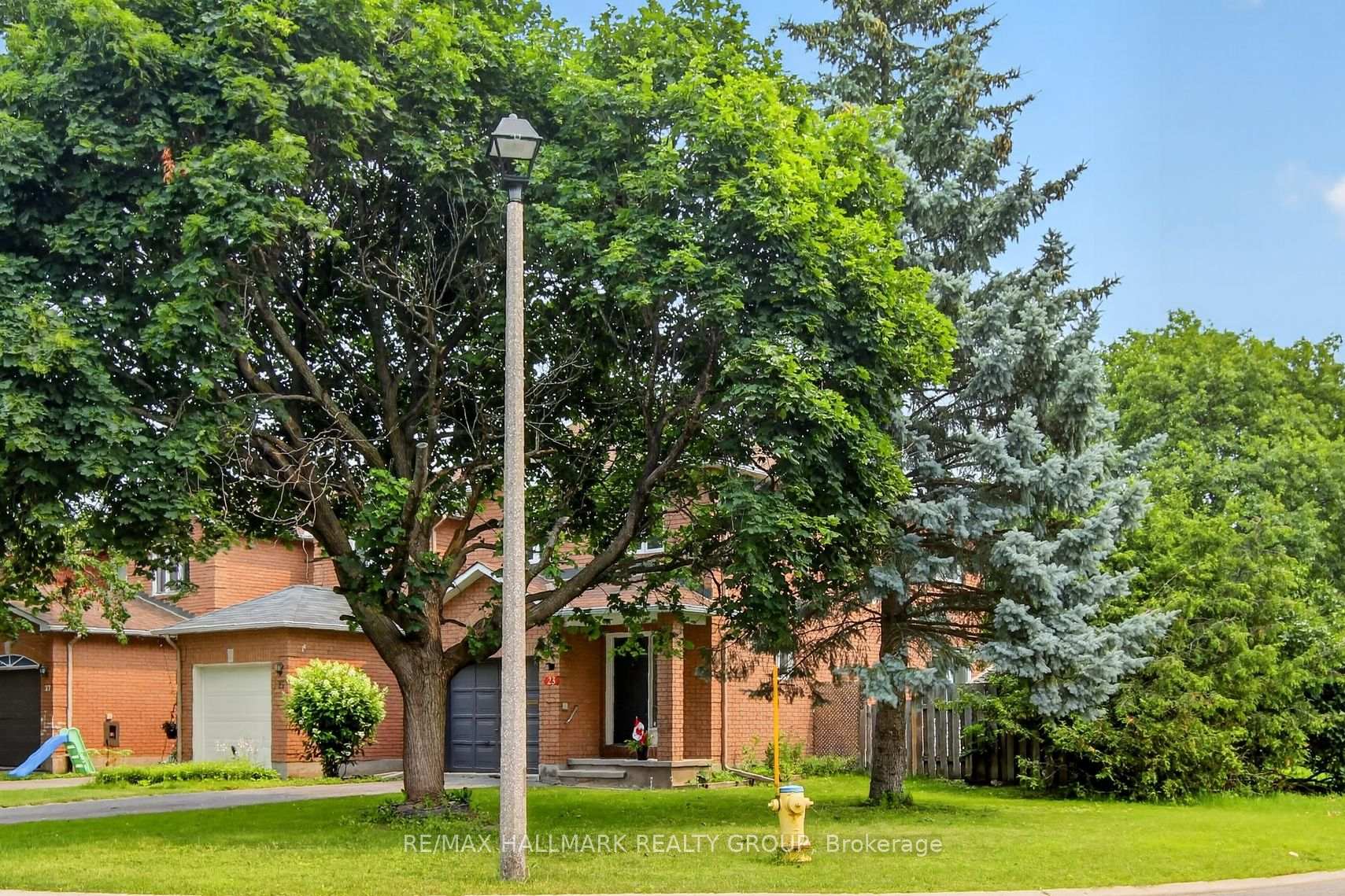 Photo 2 of 23 Whitegate Crescent, Ottawa, Barrhaven - Longfields — HOMEH