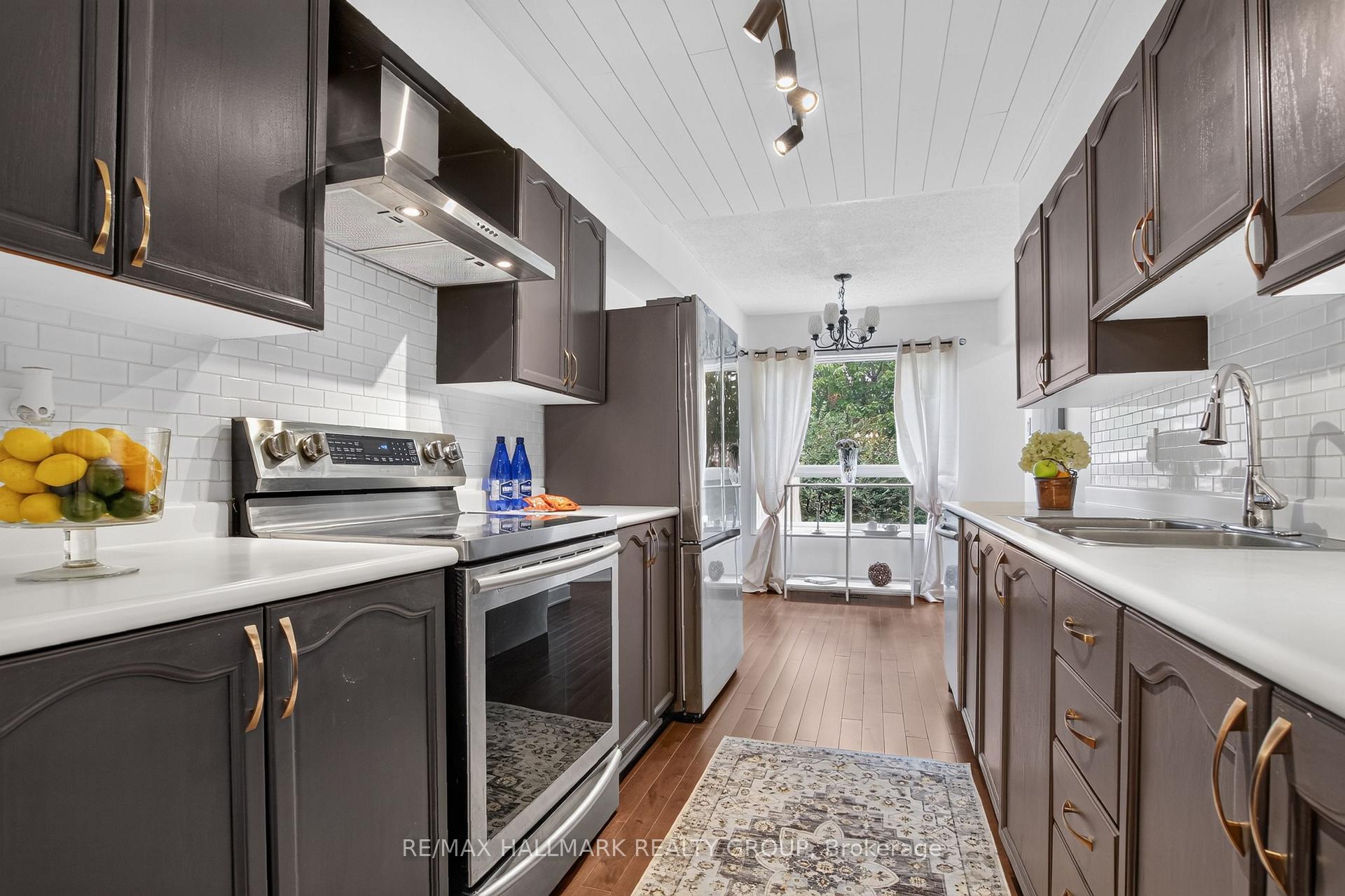Photo 24 of 23 Whitegate Crescent, Ottawa, Barrhaven - Longfields — HOMEH