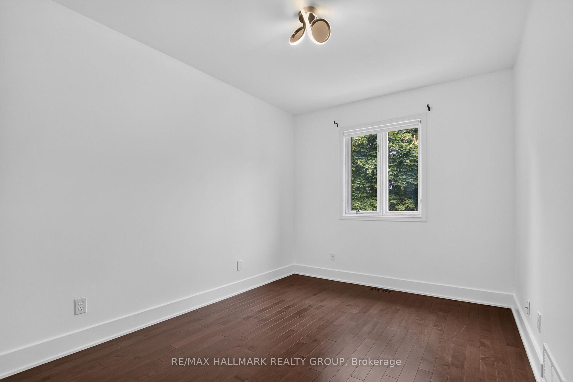 Photo 35 of 23 Whitegate Crescent, Ottawa, Barrhaven - Longfields — HOMEH