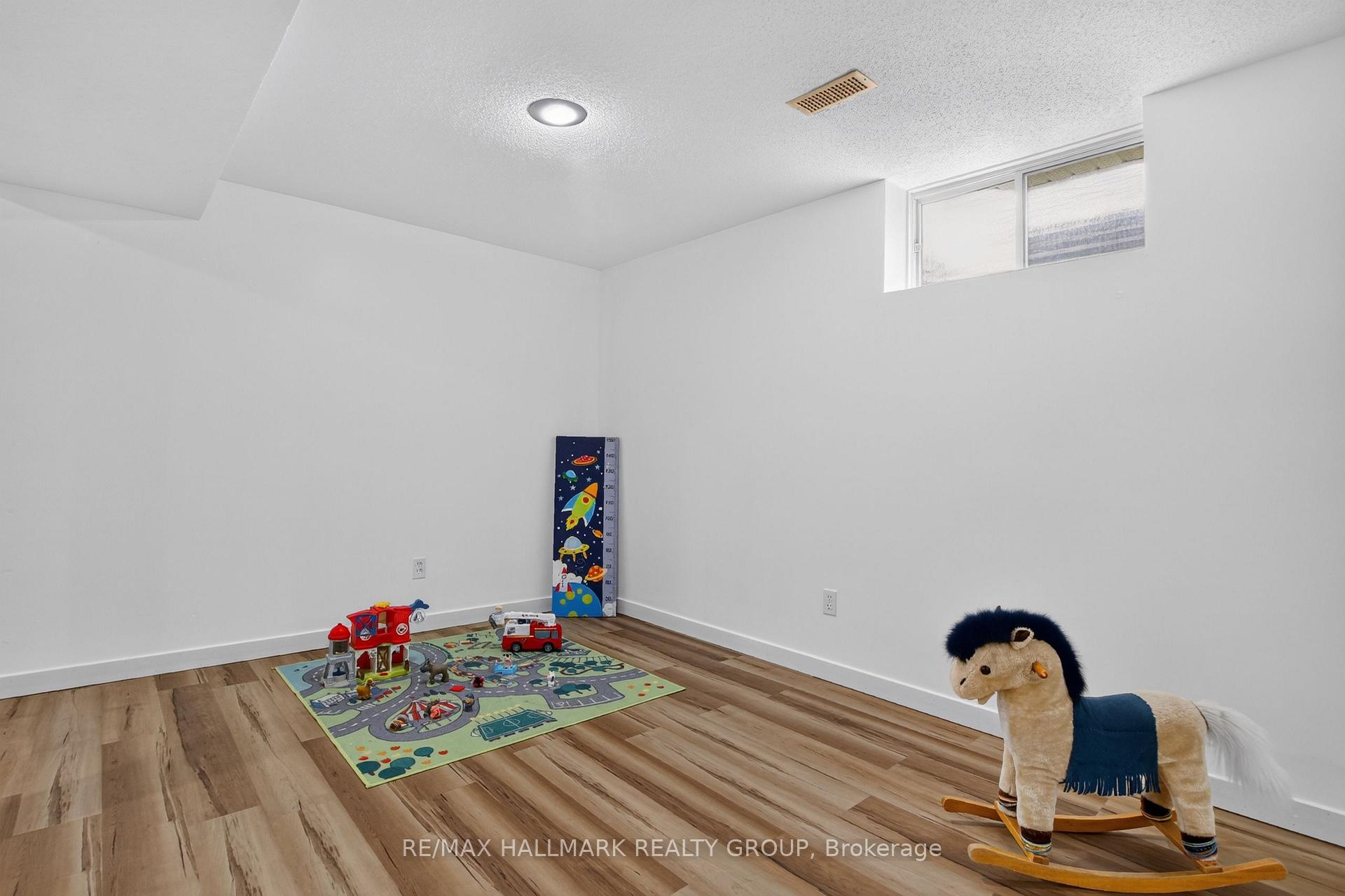 Photo 45 of 23 Whitegate Crescent, Ottawa, Barrhaven - Longfields — HOMEH