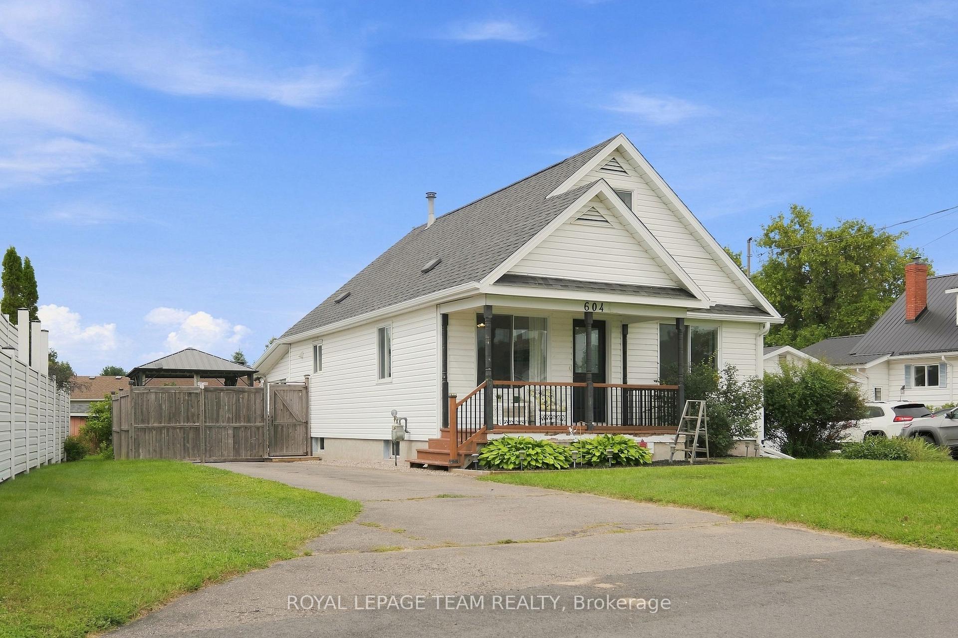 Photo 3 of 604 County Road 2, Edwardsburgh/Cardinal, Town of Cardinal — HOMEH