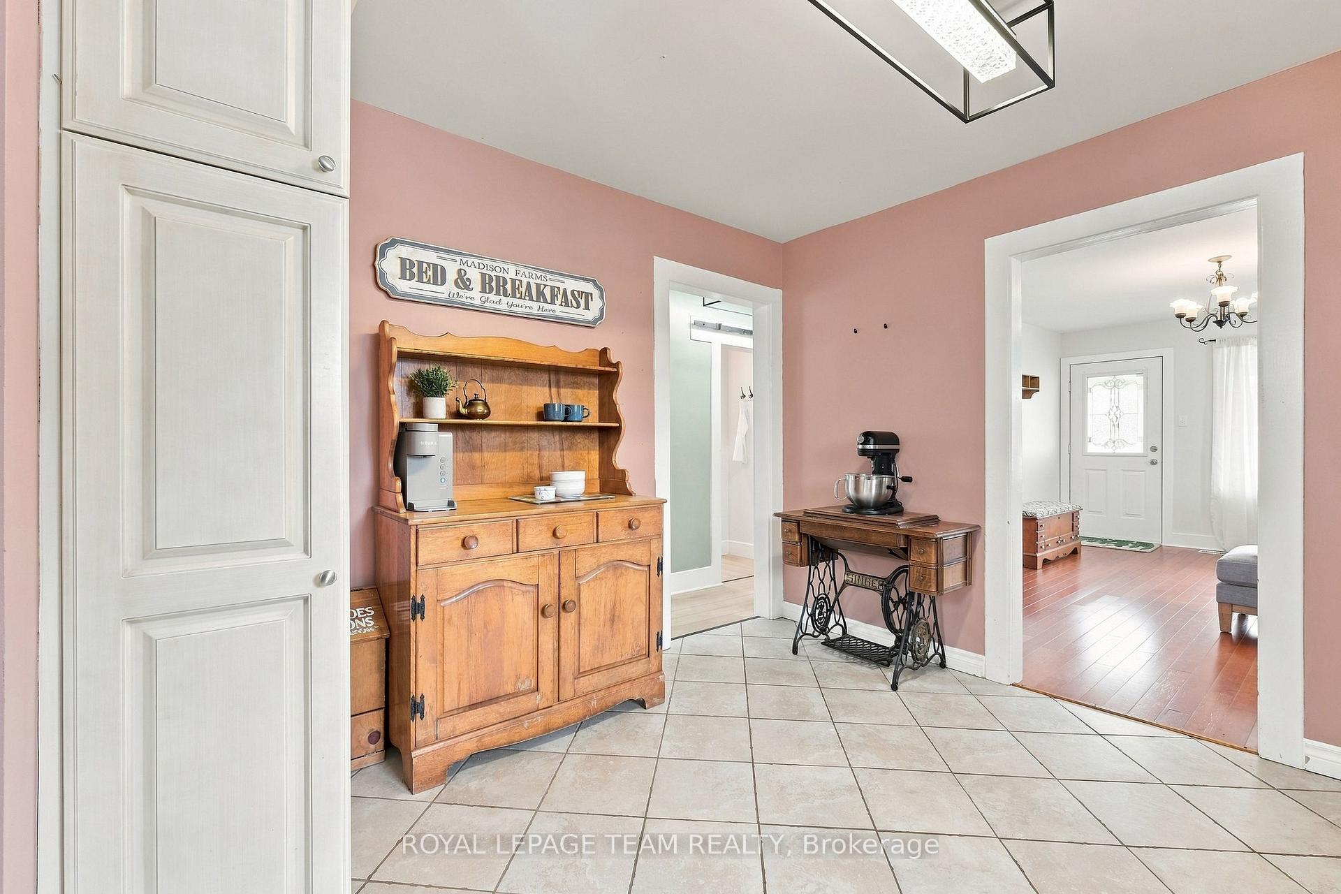 Photo 16 of 604 County Road 2, Edwardsburgh/Cardinal, Town of Cardinal — HOMEH