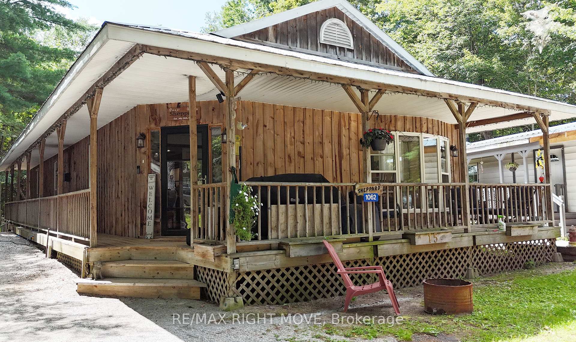 Photo 2 of 1062 4 Seasons Road, Gravenhurst, Morrison — HOMEH