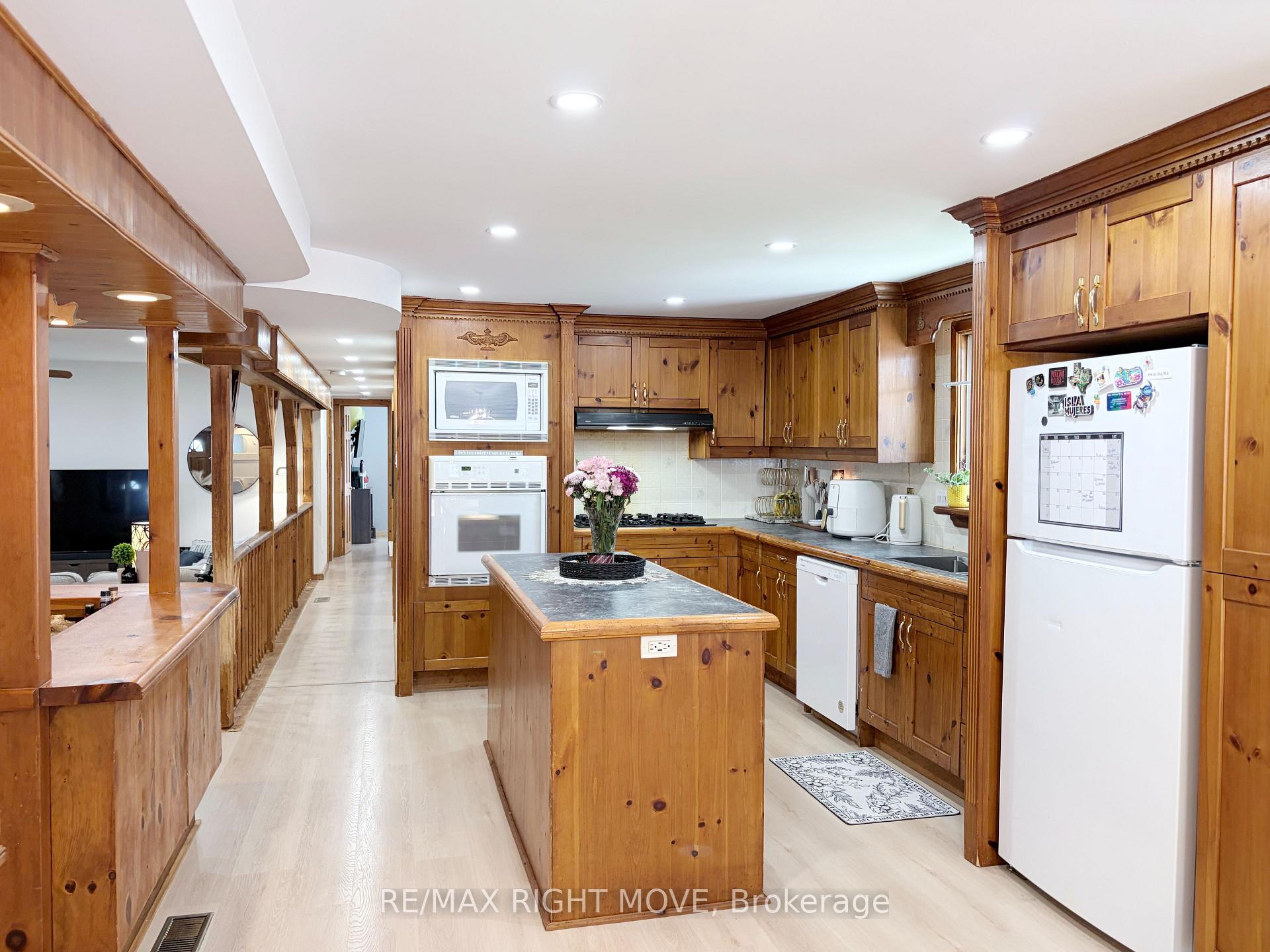 Photo 11 of 1062 4 Seasons Road, Gravenhurst, Morrison — HOMEH