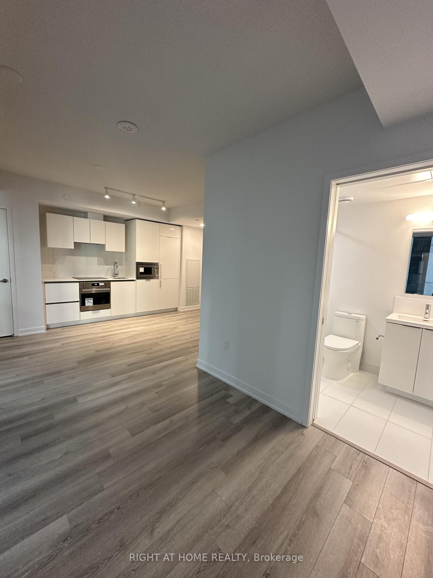 Photo 6 of Unit 417, 121 St Patrick Street, Toronto, University — HOMEH
