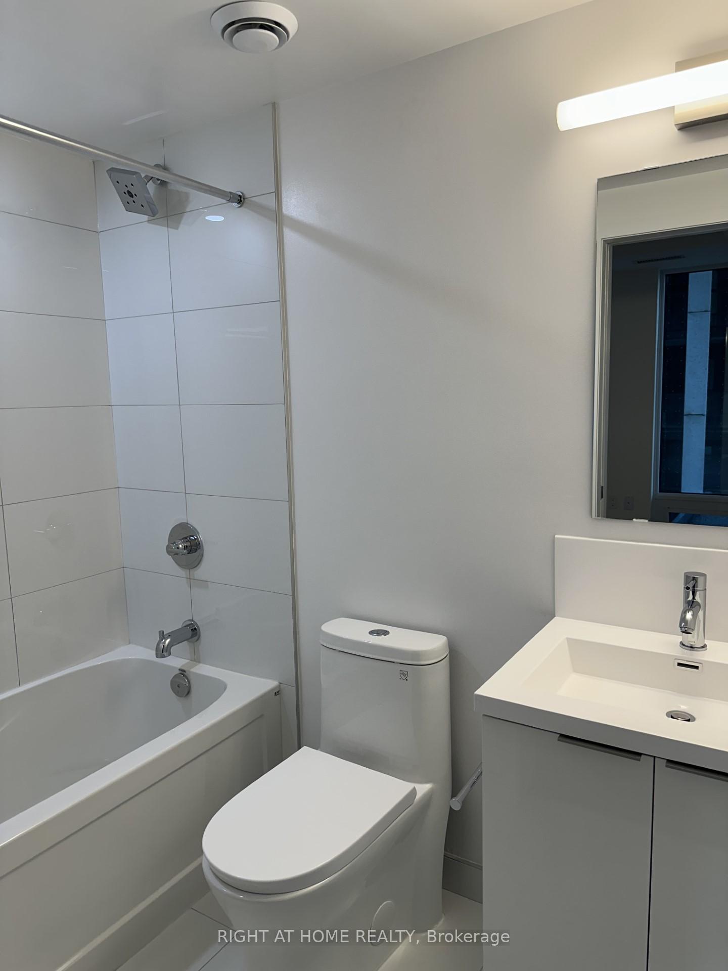 Photo 8 of Unit 417, 121 St Patrick Street, Toronto, University — HOMEH