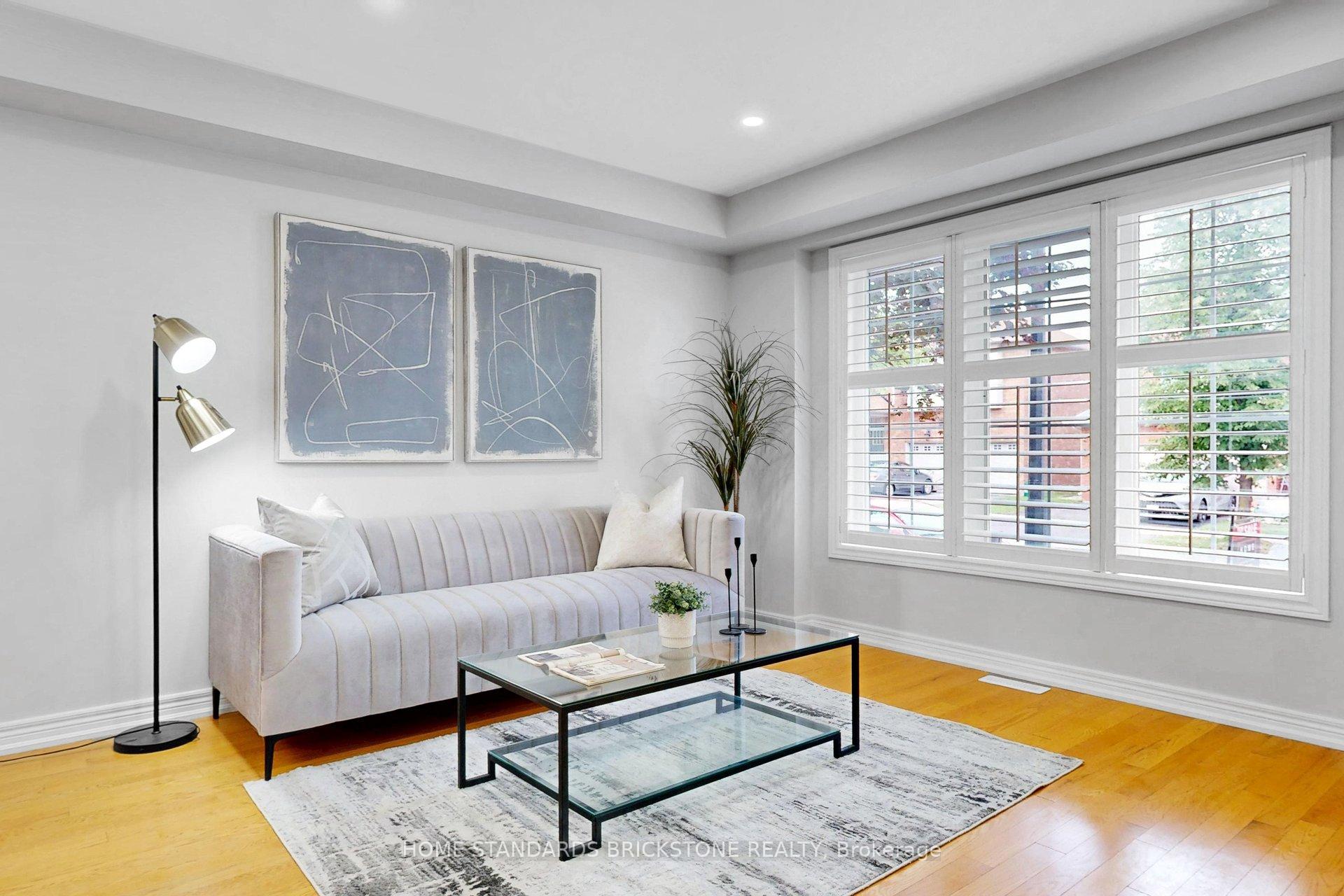 Photo 7 of 4 Apollo Drive, Richmond Hill, Jefferson — HOMEH