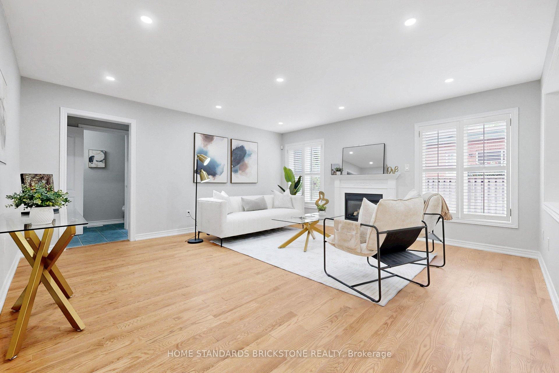 Photo 18 of 4 Apollo Drive, Richmond Hill, Jefferson — HOMEH