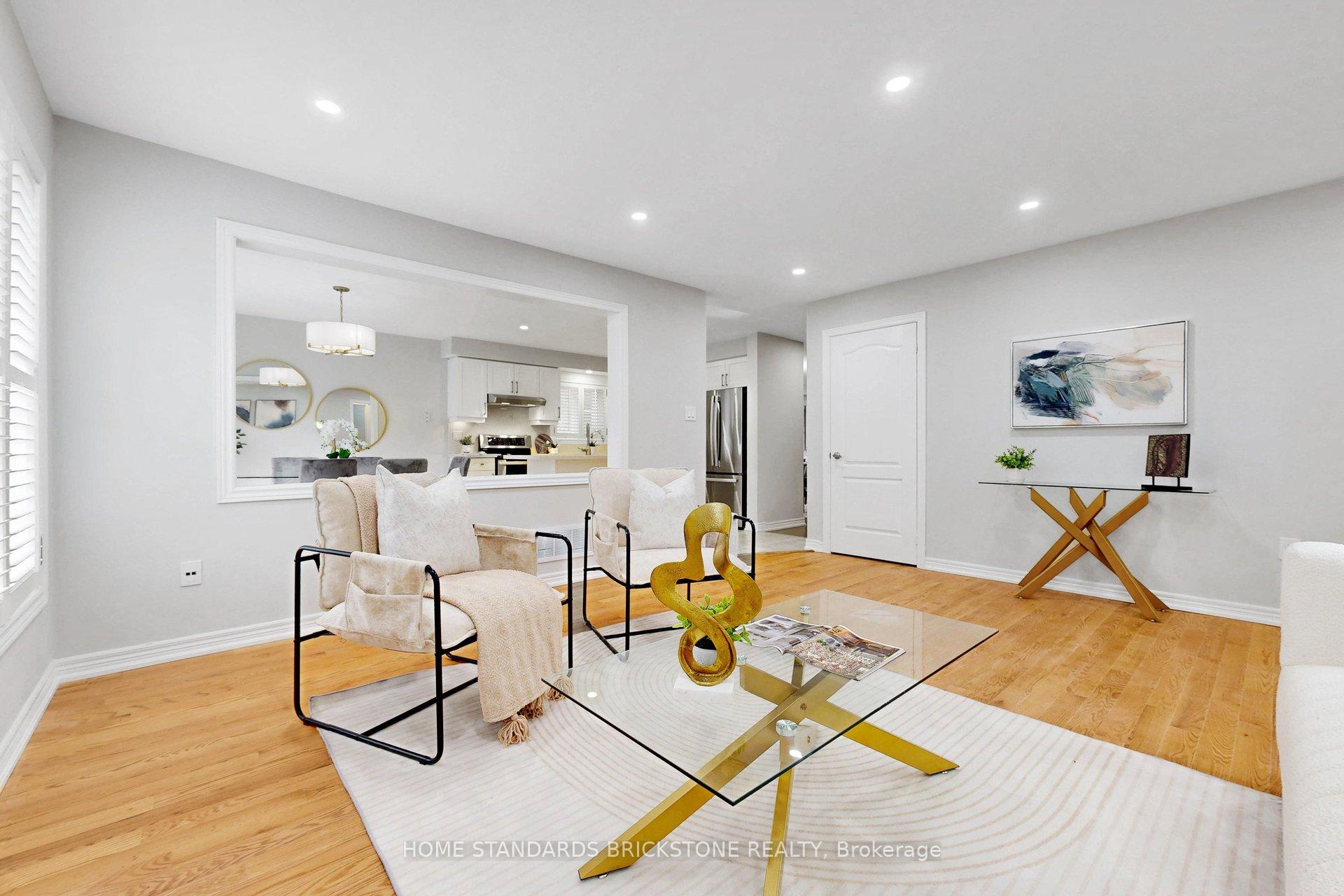 Photo 21 of 4 Apollo Drive, Richmond Hill, Jefferson — HOMEH