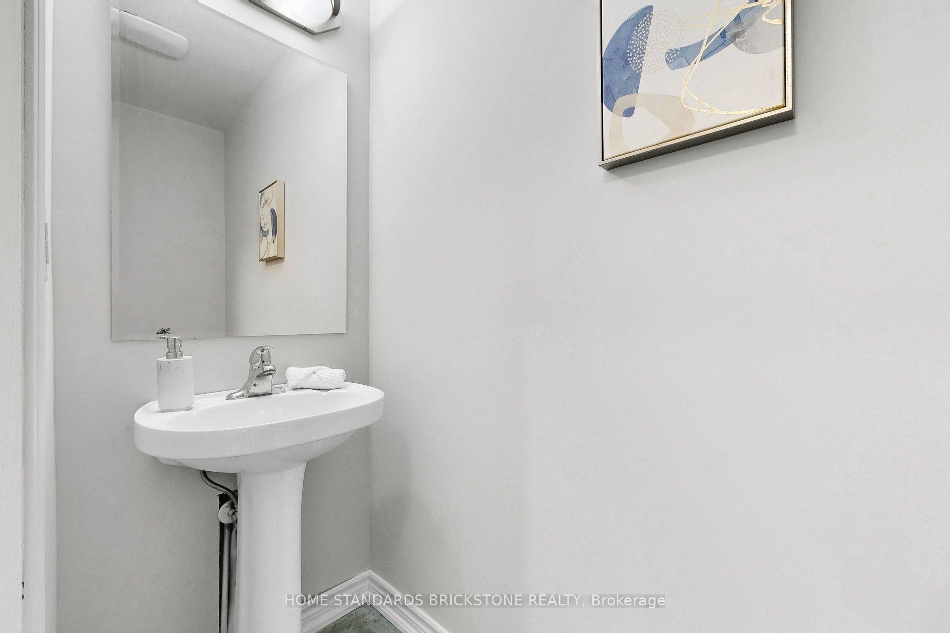 Photo 22 of 4 Apollo Drive, Richmond Hill, Jefferson — HOMEH