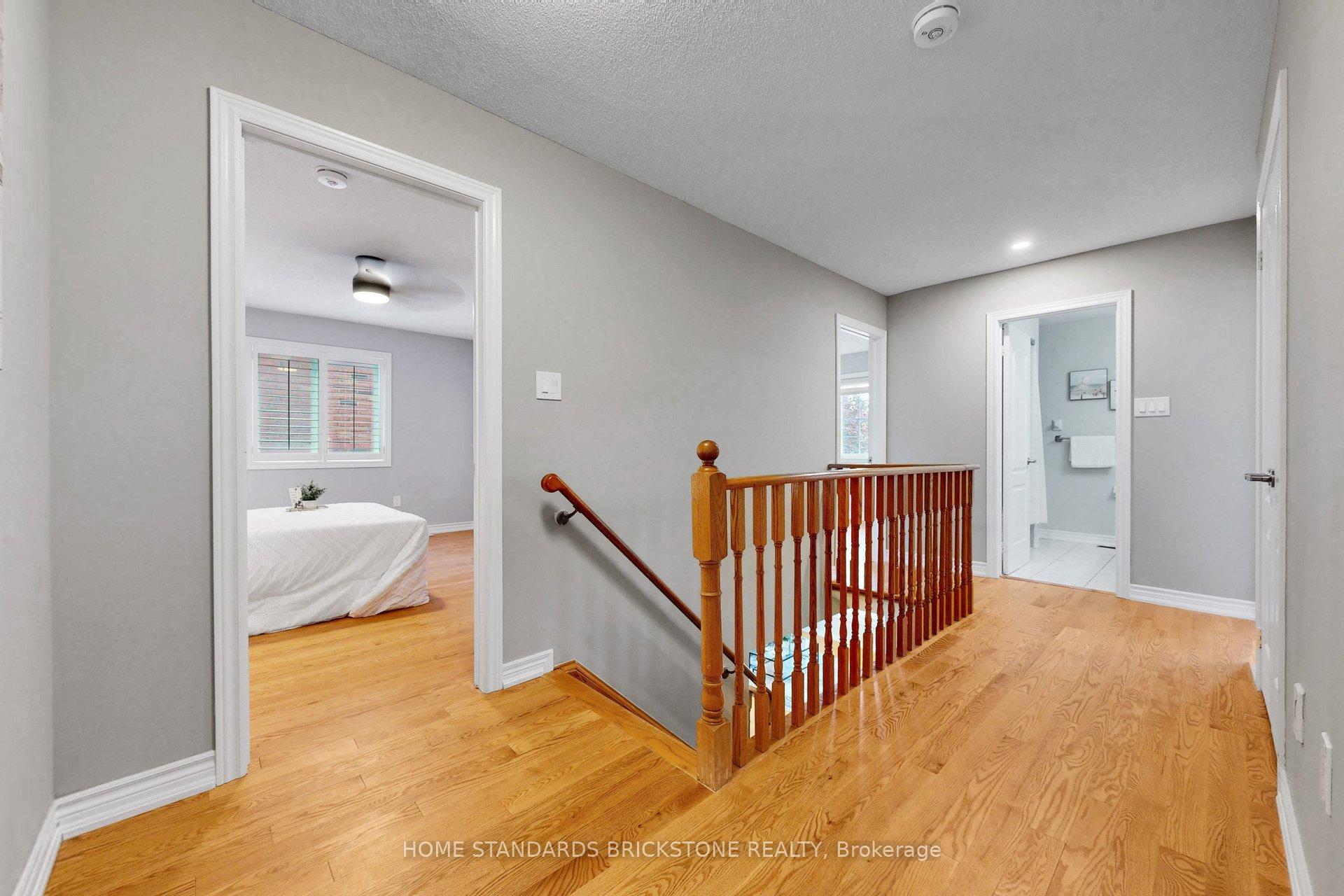 Photo 25 of 4 Apollo Drive, Richmond Hill, Jefferson — HOMEH