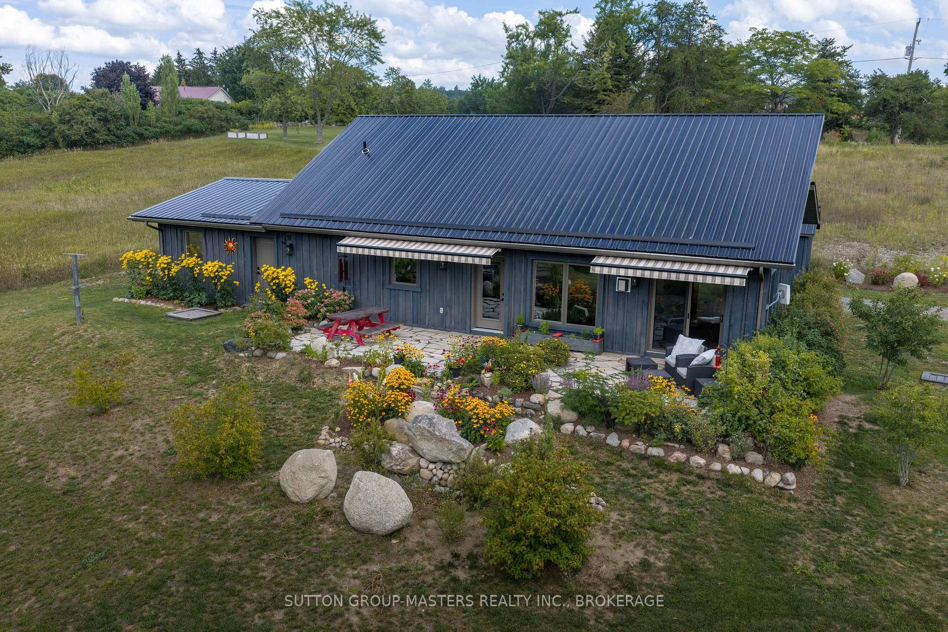 Photo of 715 moira Road
