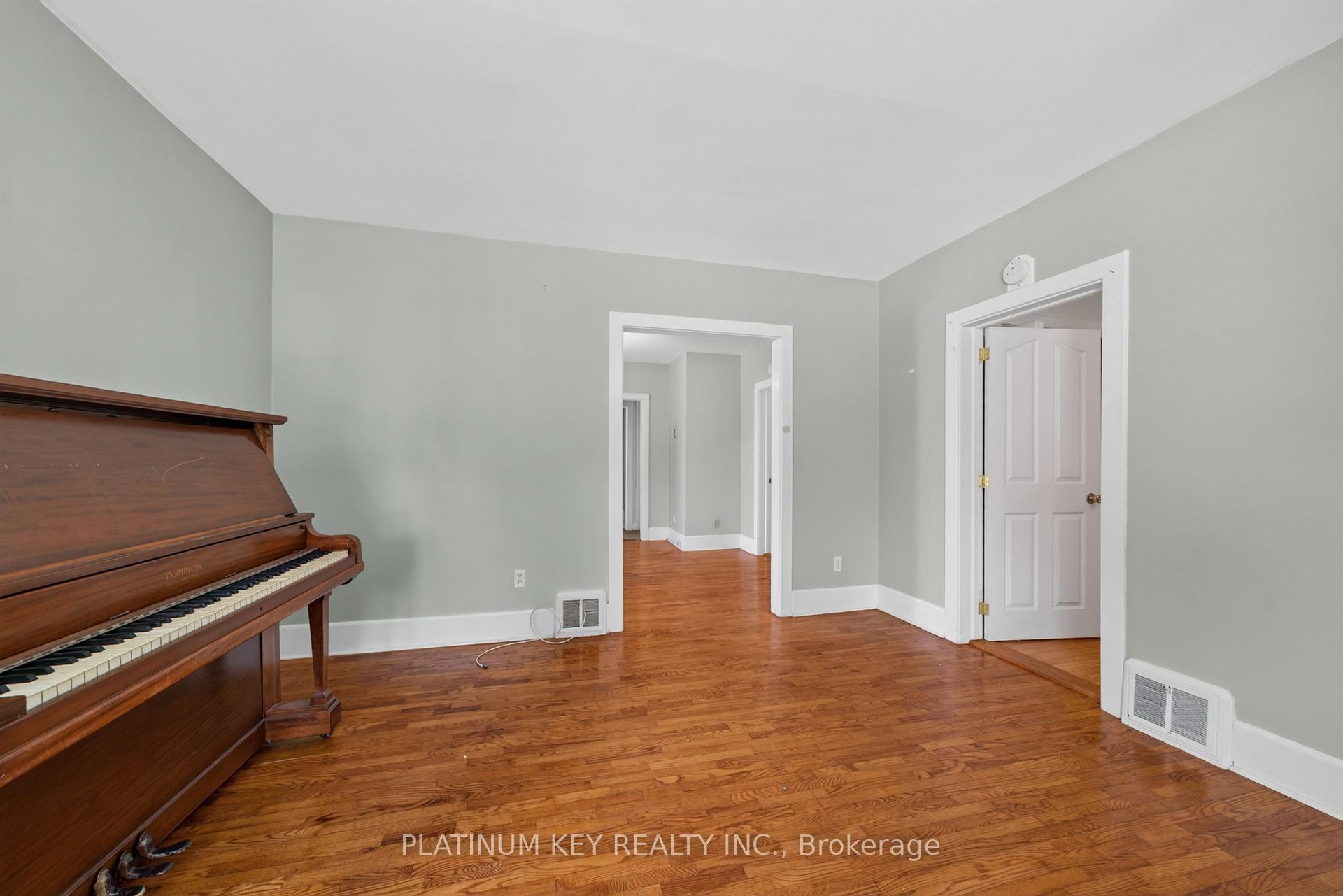 Photo 7 of 90 Andrew Street, South Huron, Exeter — HOMEH