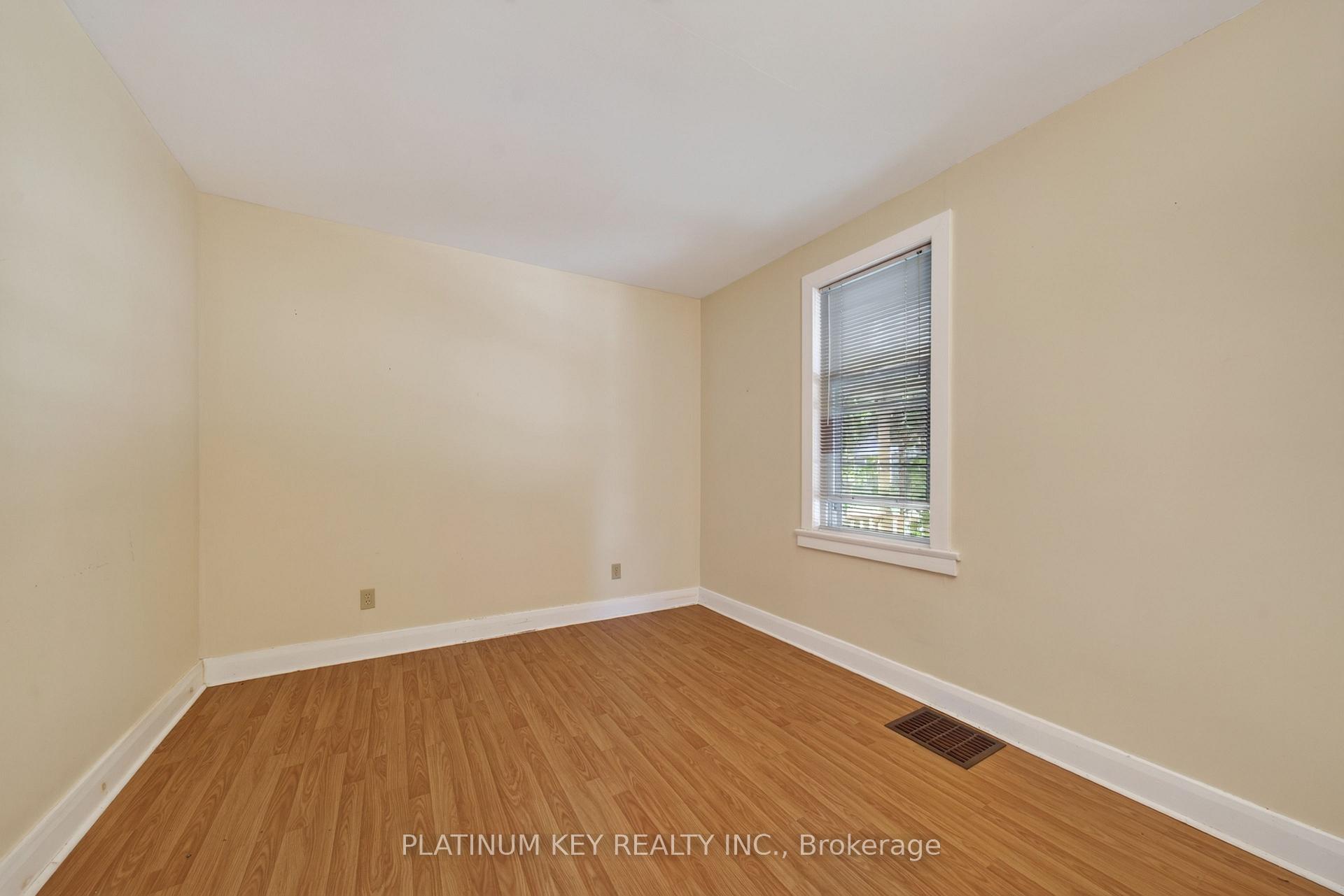 Photo 14 of 90 Andrew Street, South Huron, Exeter — HOMEH