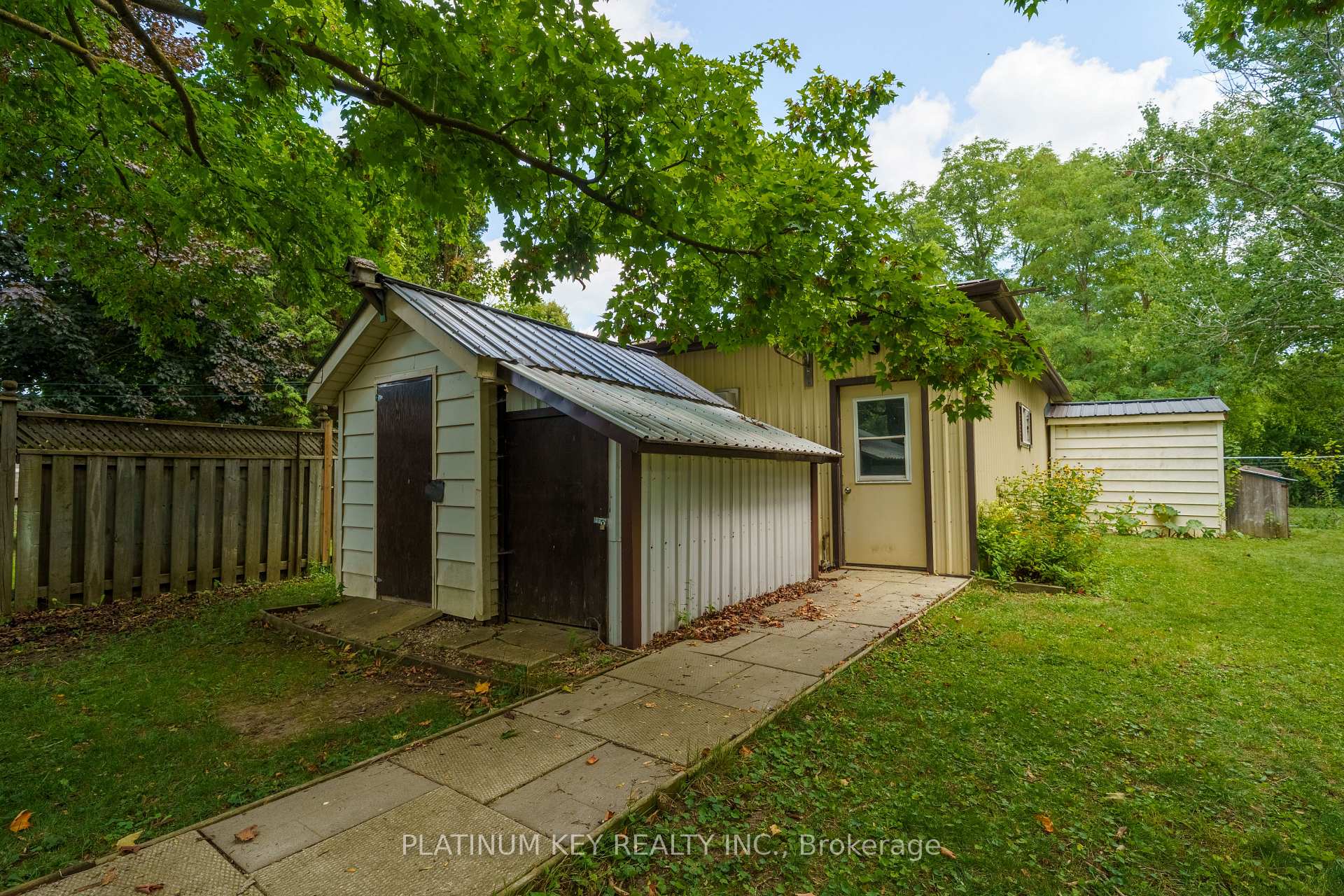 Photo 34 of 90 Andrew Street, South Huron, Exeter — HOMEH