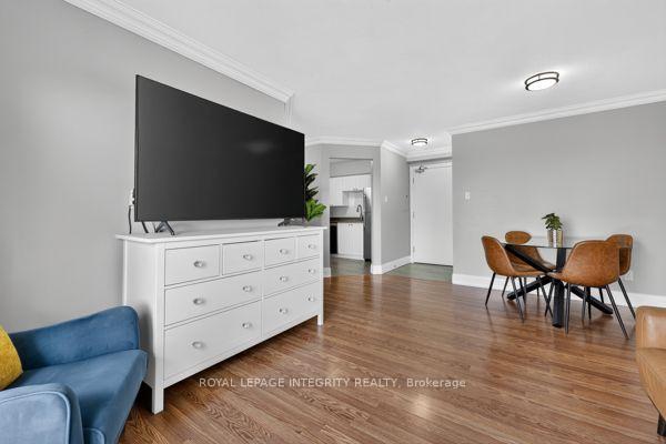 Photo 9 of Unit 404, 345 Centrum Boulevard, Ottawa, Bilberry Creek/Queenswood Heights — HOMEH