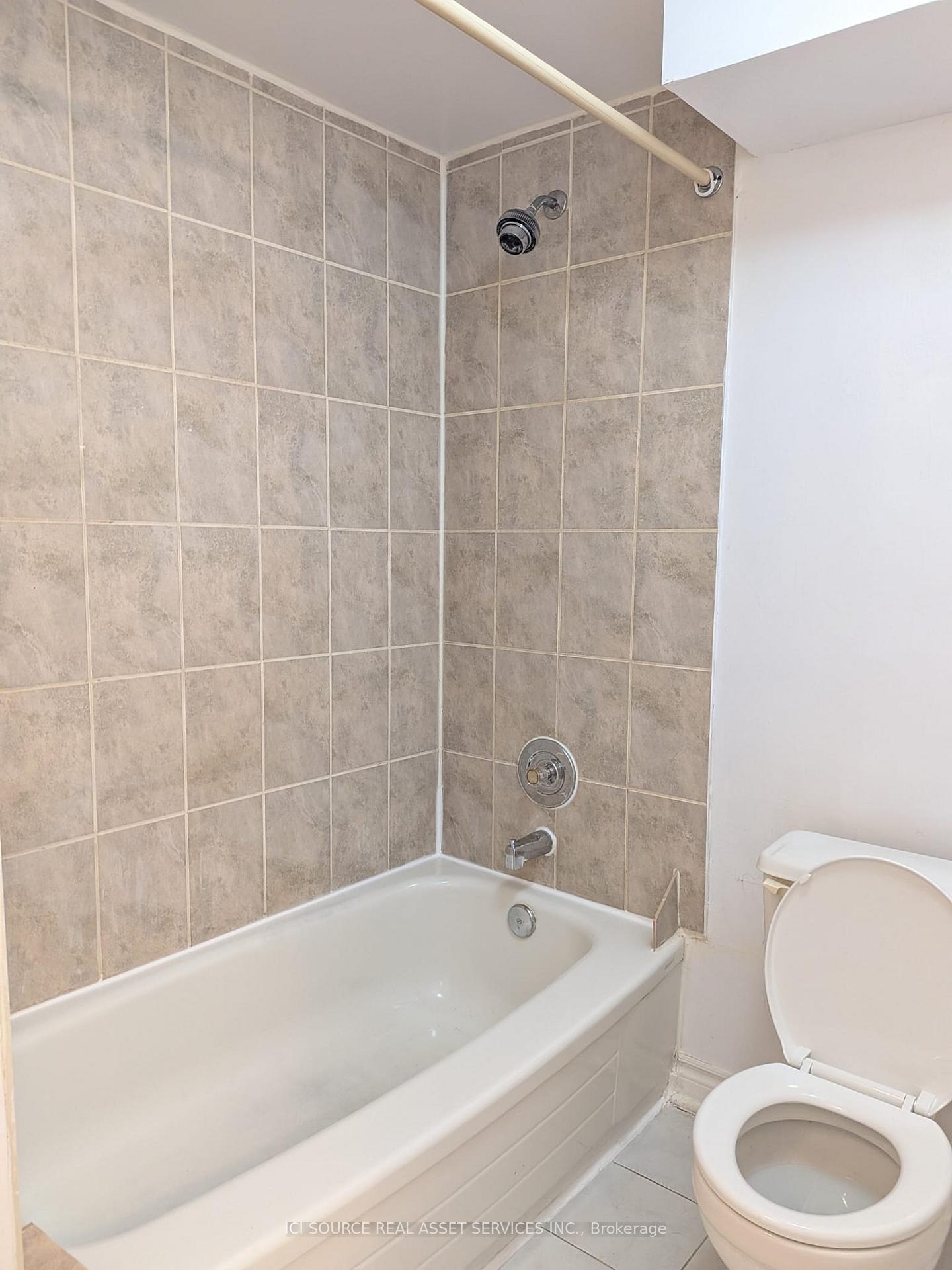 Photo 13 of Unit Lower, 61 Darlingside Drive, Scarborough, West Hill — HOMEH