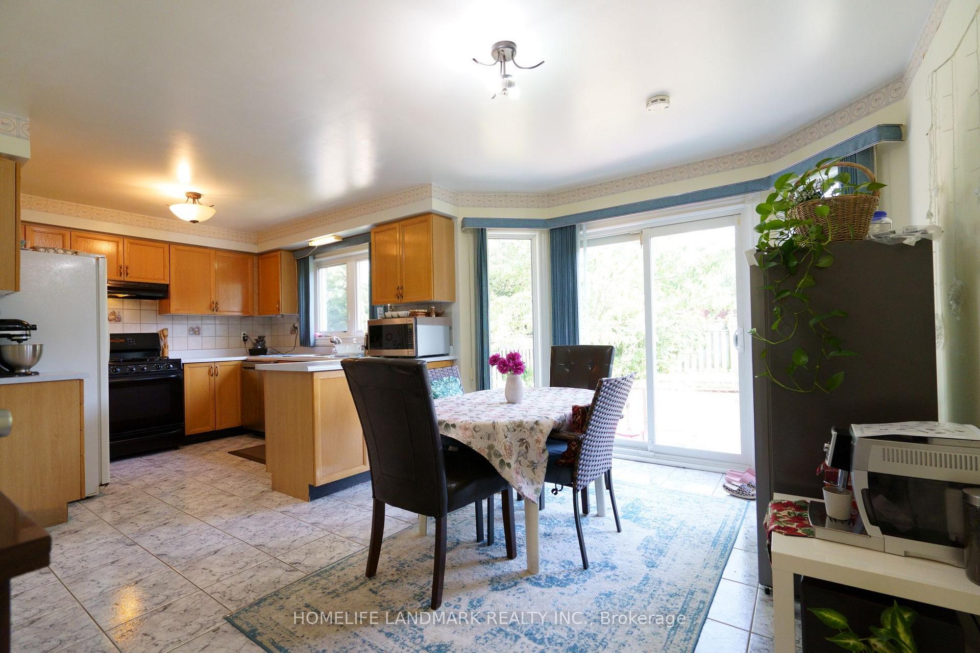 Photo 9 of 2914 Peacock Drive, Mississauga, Central Erin Mills — HOMEH