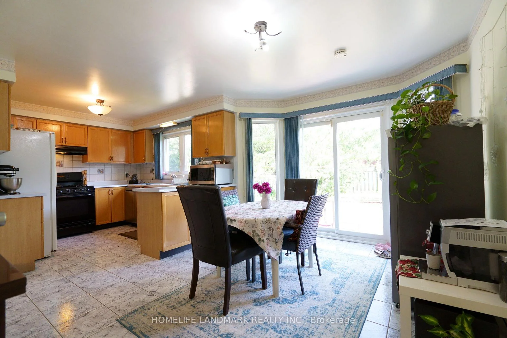 Photo 12 of 2914 Peacock Drive, Mississauga, Central Erin Mills — HOMEH