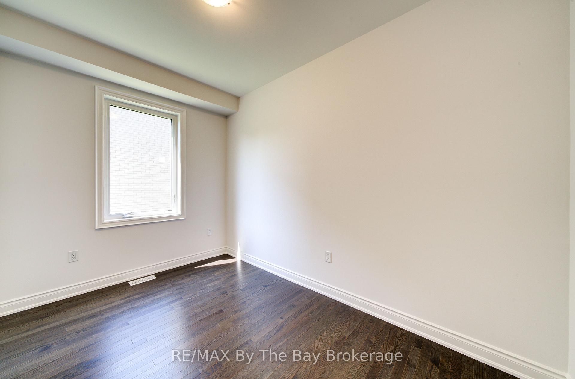Photo 7 of 25 Amber Drive, Wasaga Beach — HOMEH