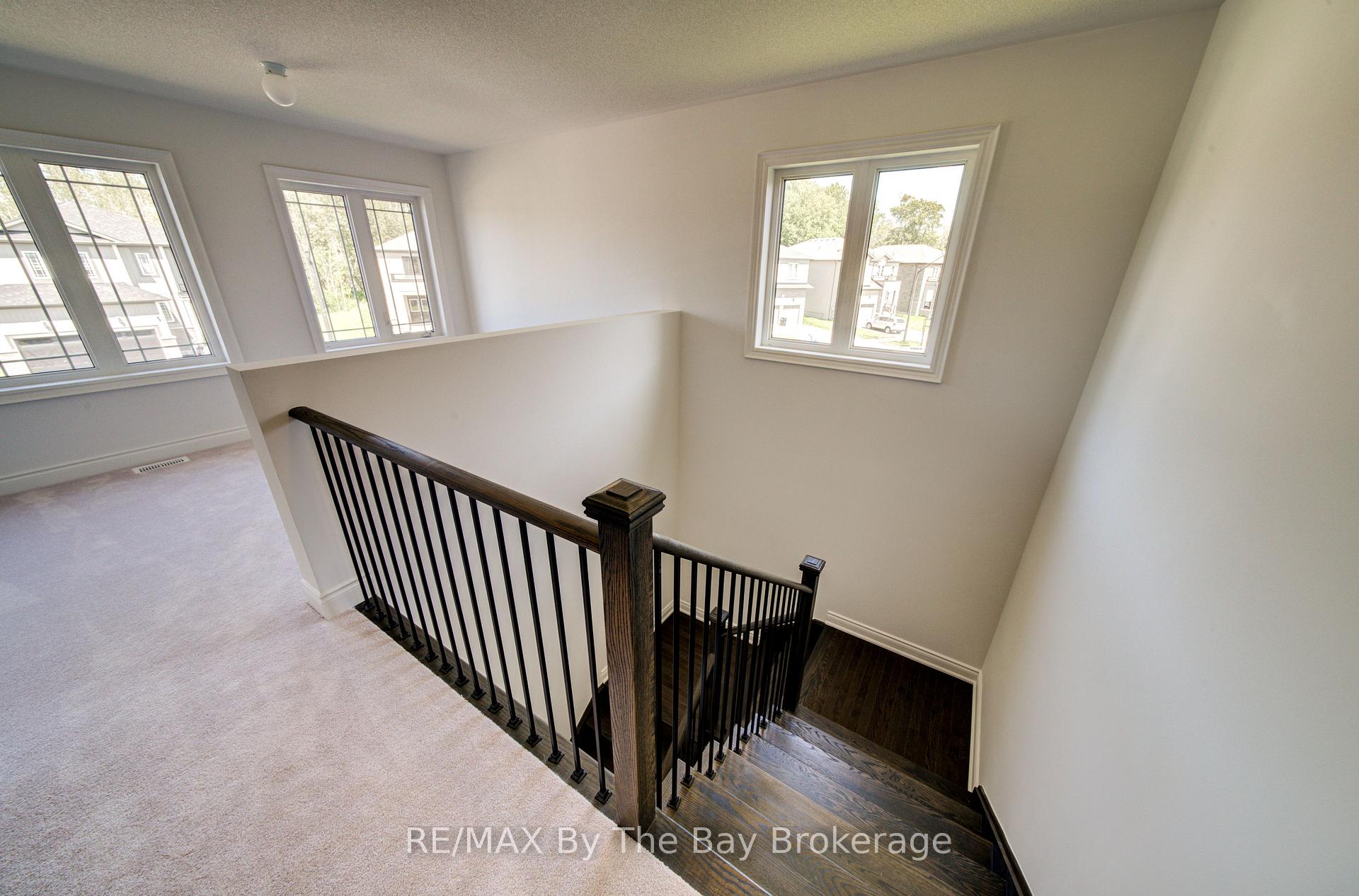 Photo 15 of 25 Amber Drive, Wasaga Beach — HOMEH