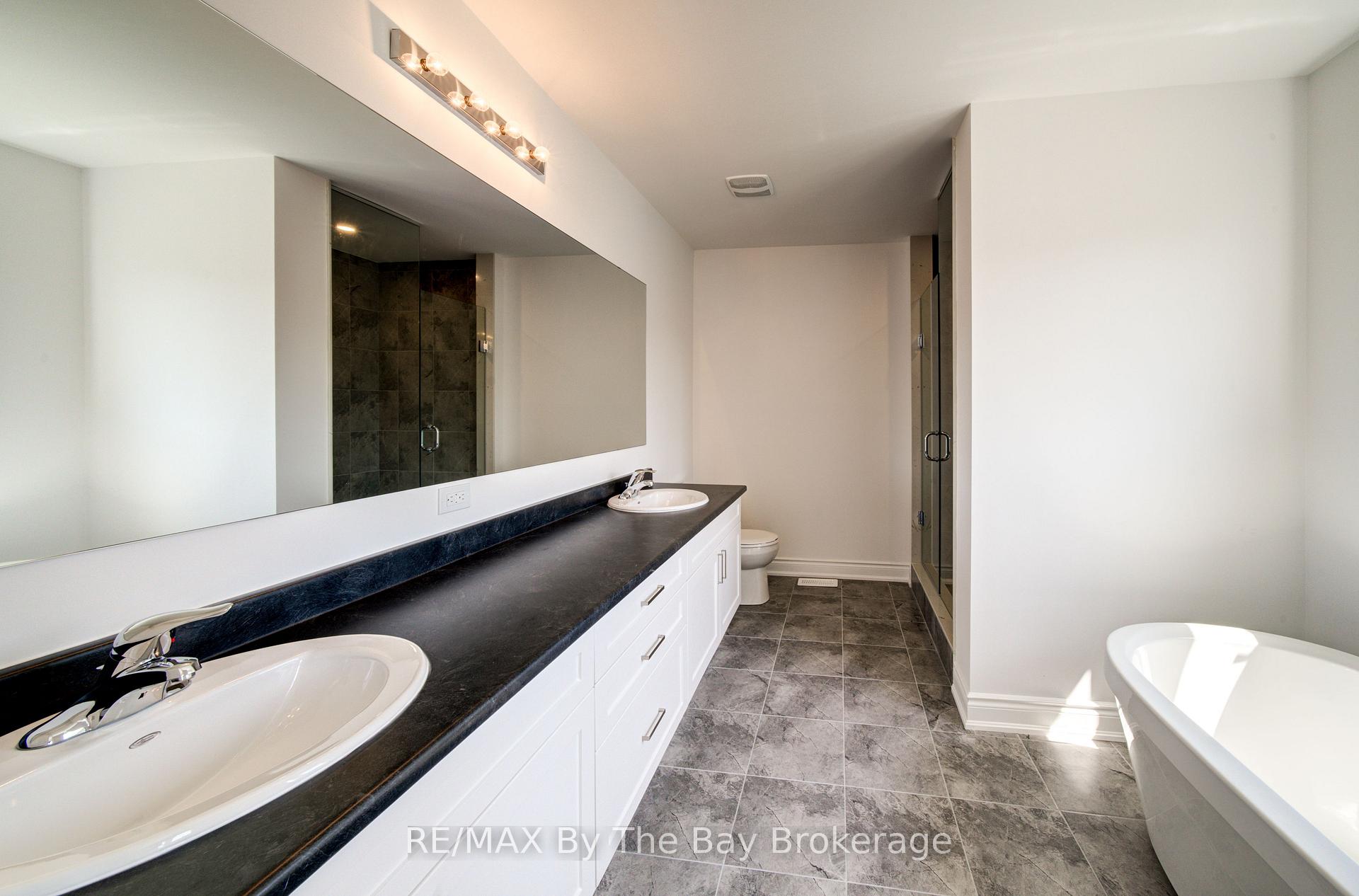 Photo 21 of 25 Amber Drive, Wasaga Beach — HOMEH