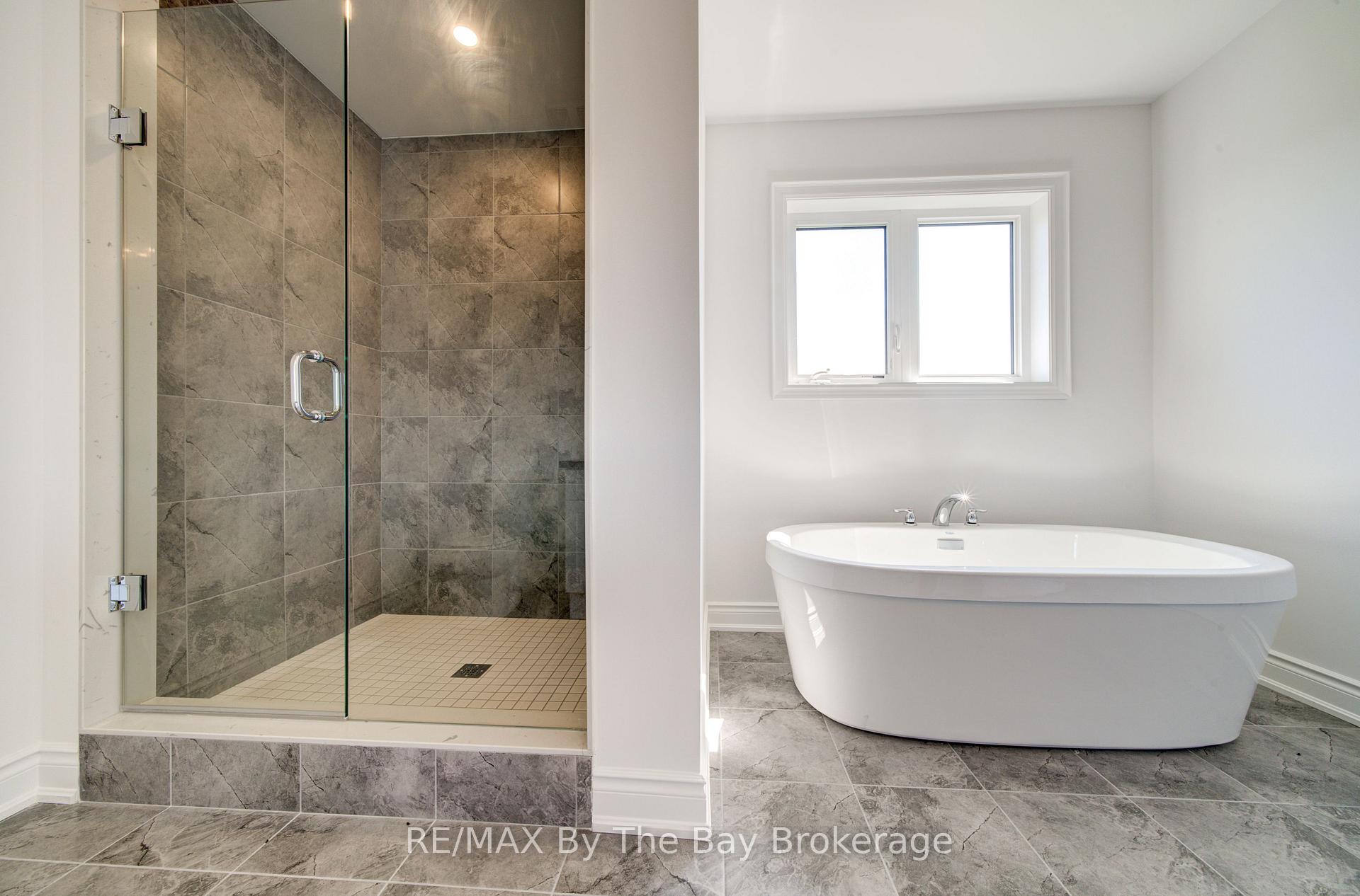 Photo 23 of 25 Amber Drive, Wasaga Beach — HOMEH