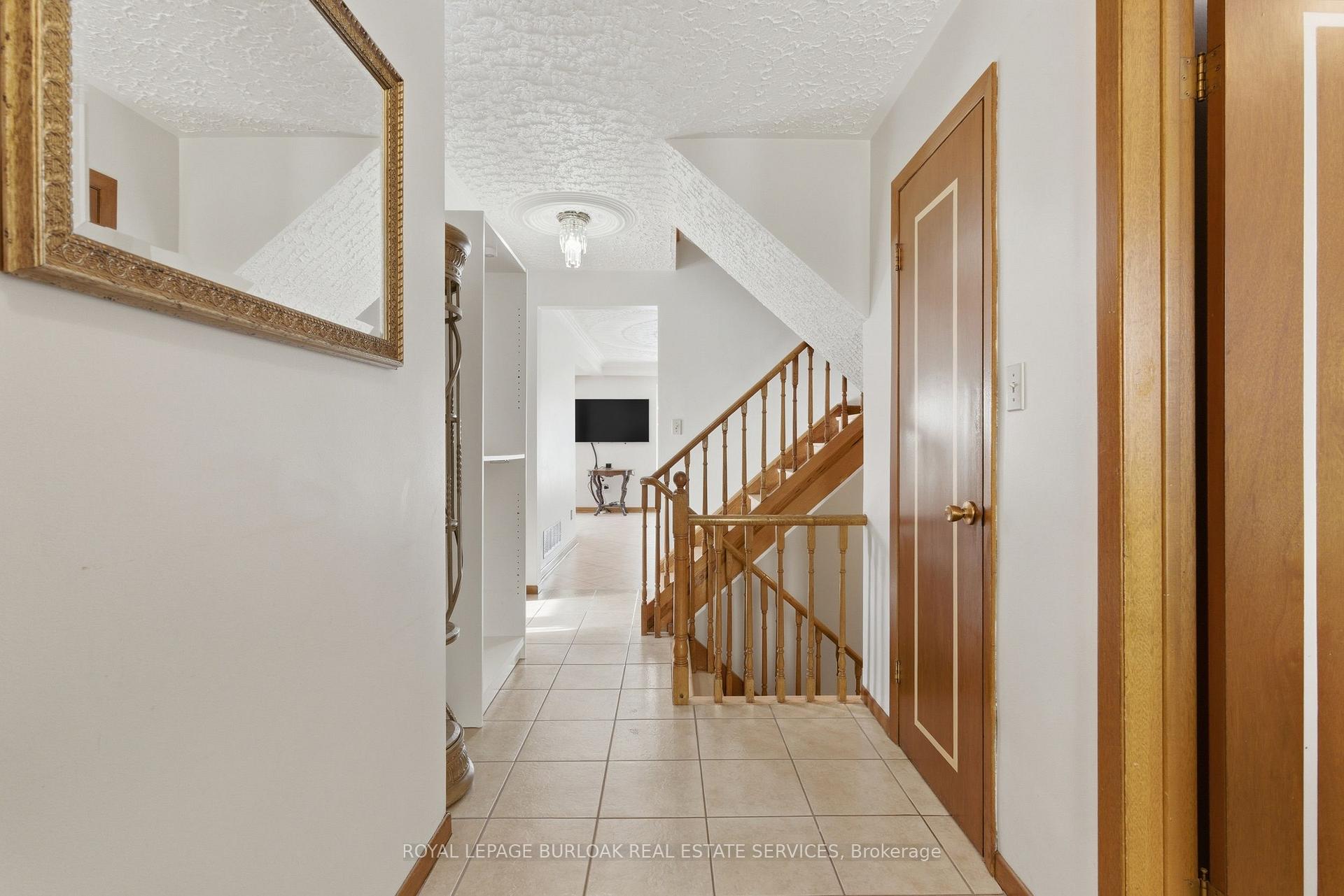 Photo 3 of 44 Browns Line, Etobicoke, Alderwood — HOMEH