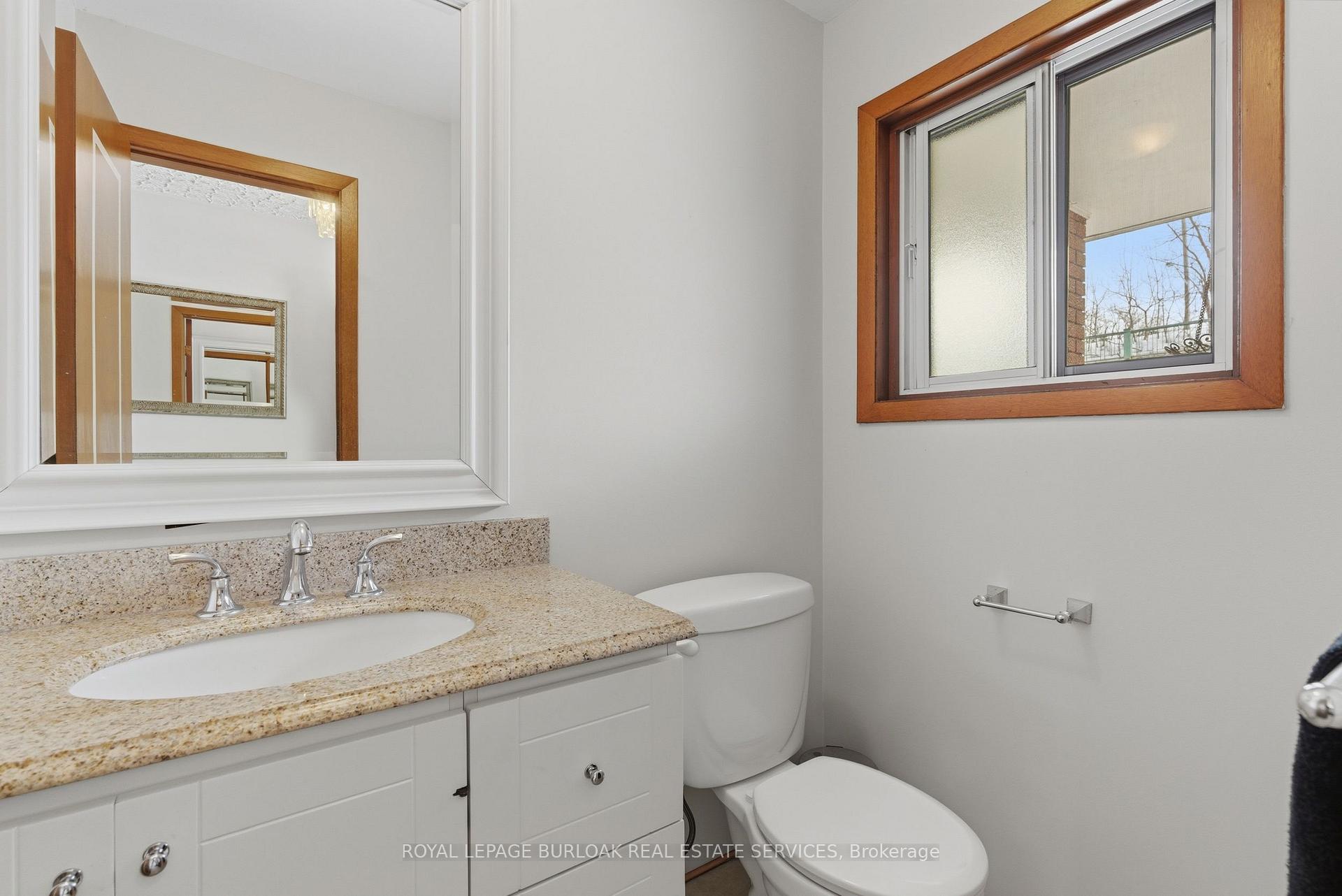 Photo 4 of 44 Browns Line, Etobicoke, Alderwood — HOMEH