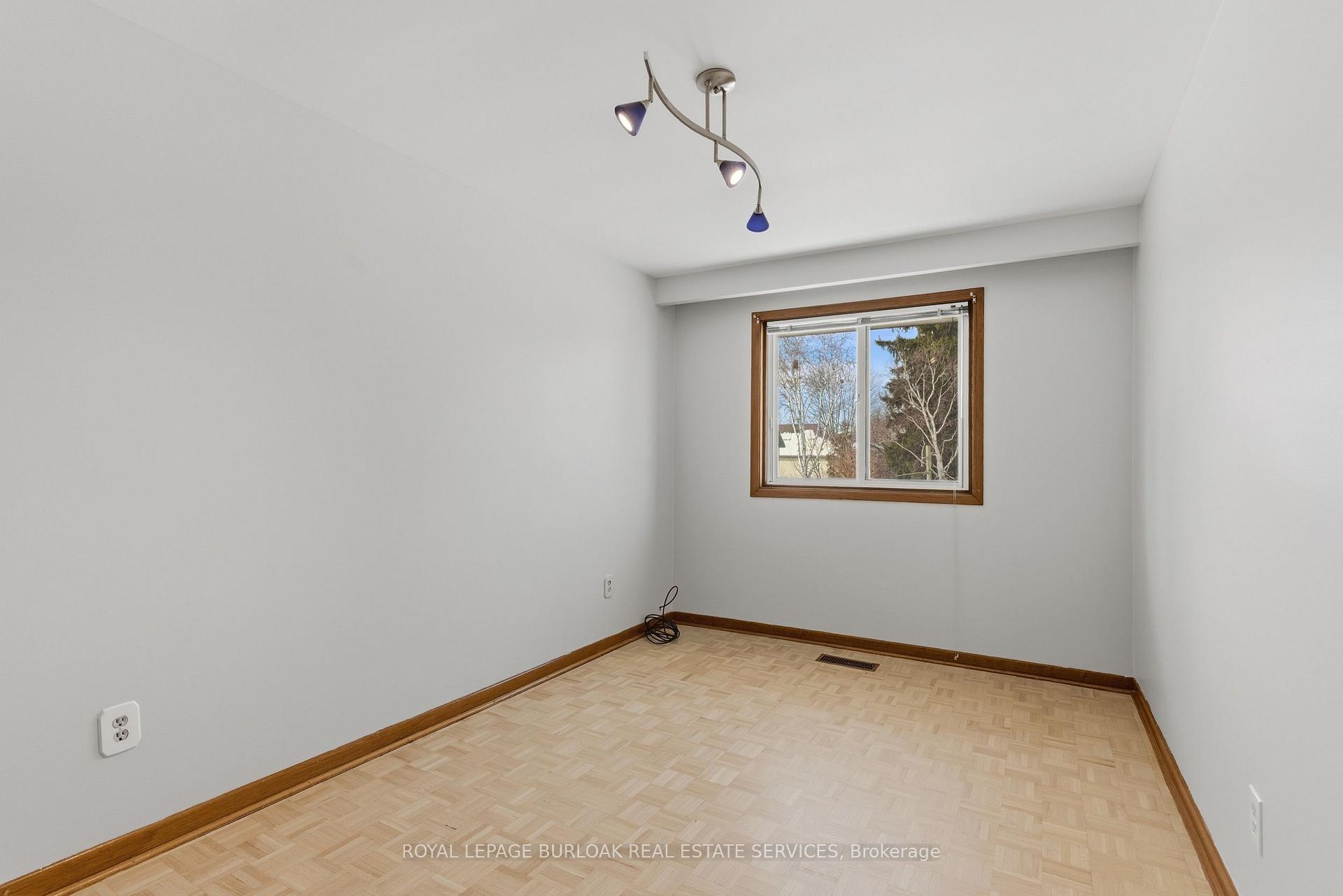 Photo 13 of 44 Browns Line, Etobicoke, Alderwood — HOMEH