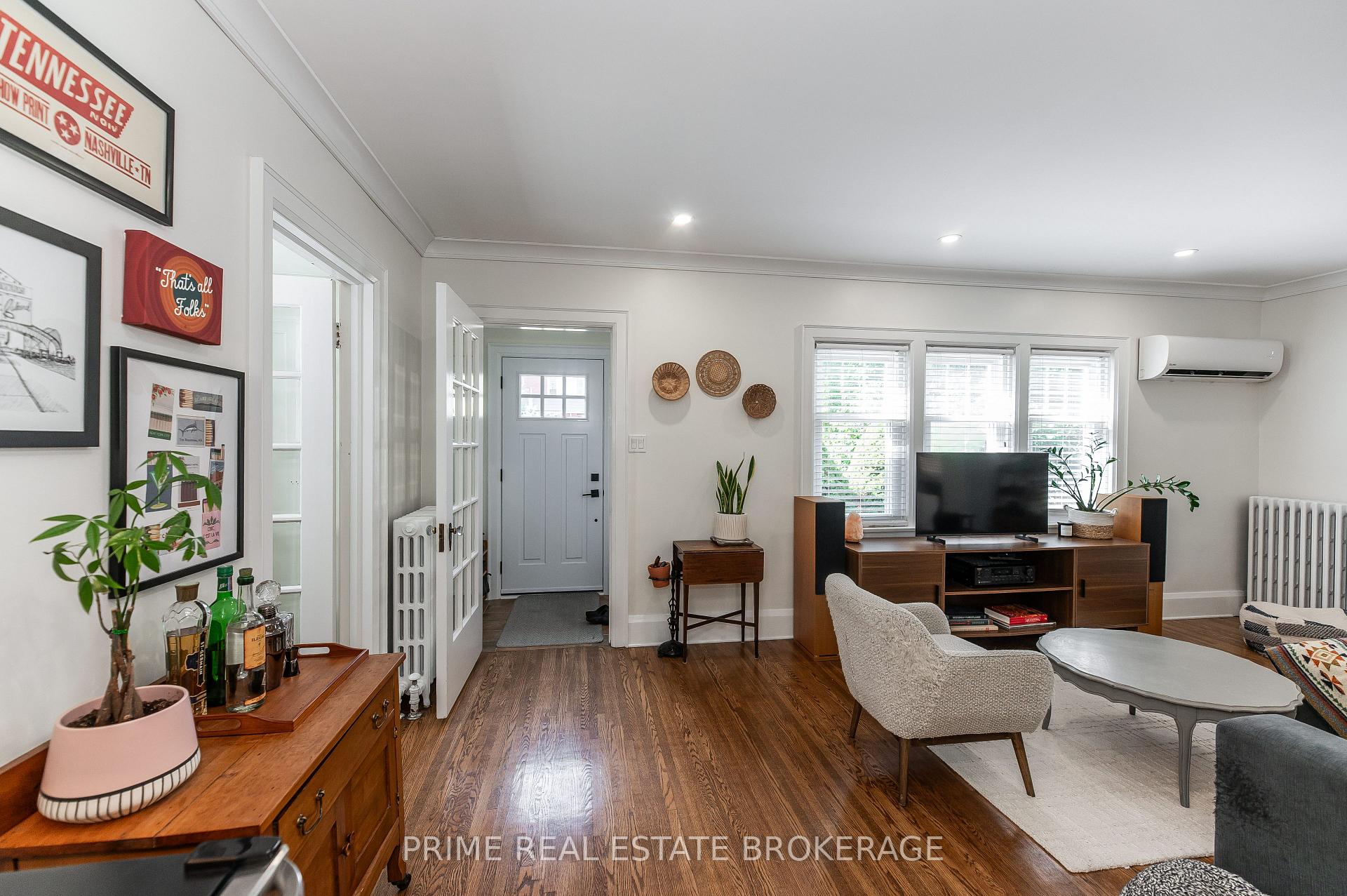 Photo 4 of 29 Wellington Street, St. Thomas — HOMEH