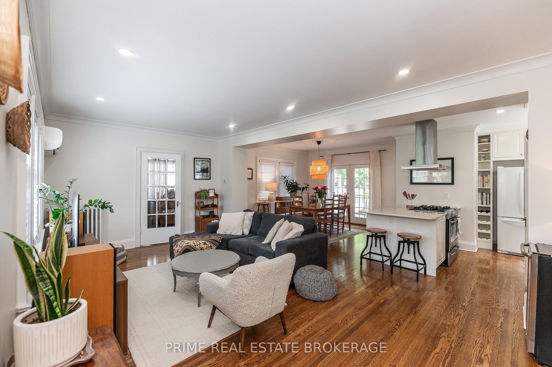 Photo 5 of 29 Wellington Street, St. Thomas — HOMEH