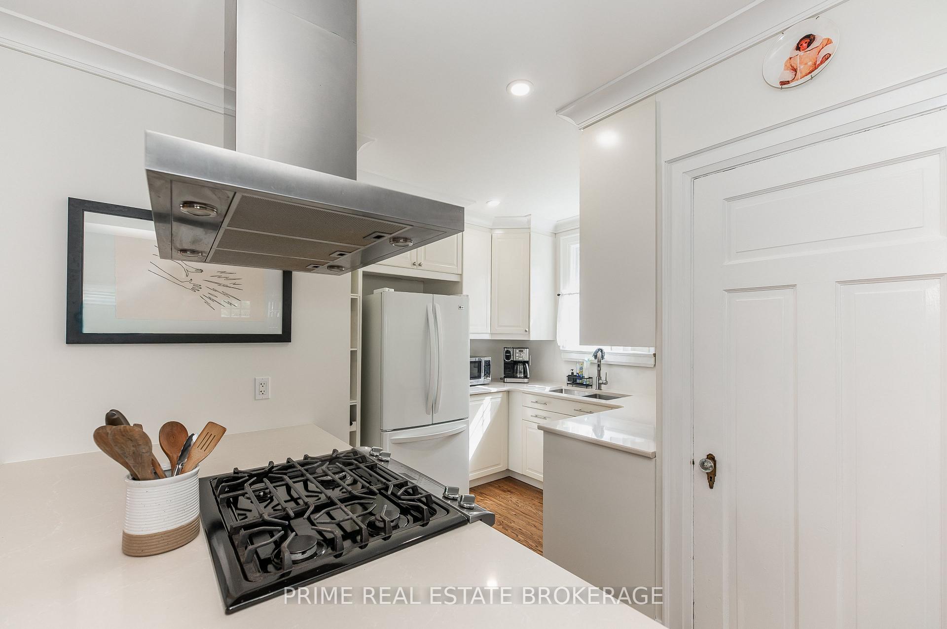 Photo 9 of 29 Wellington Street, St. Thomas — HOMEH