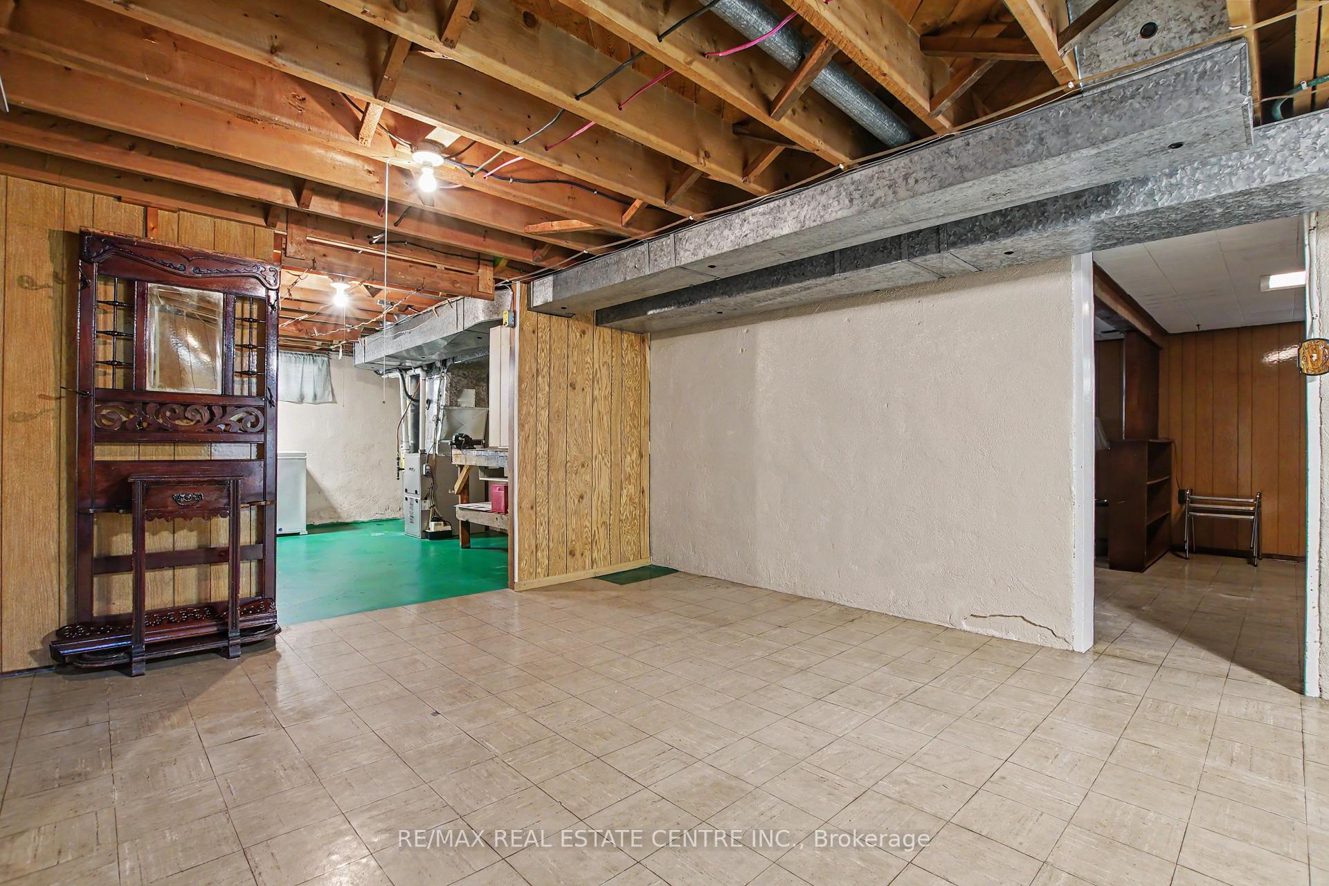 Photo 27 of 209 Franklin Street S, Kitchener, Fairview/Kingsdale — HOMEH